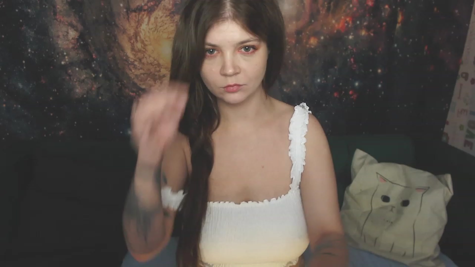 Gallery image thumbnail from SharmyMy's myfreecams stream on, 11/18/2022, 08:19 image 8 of 20