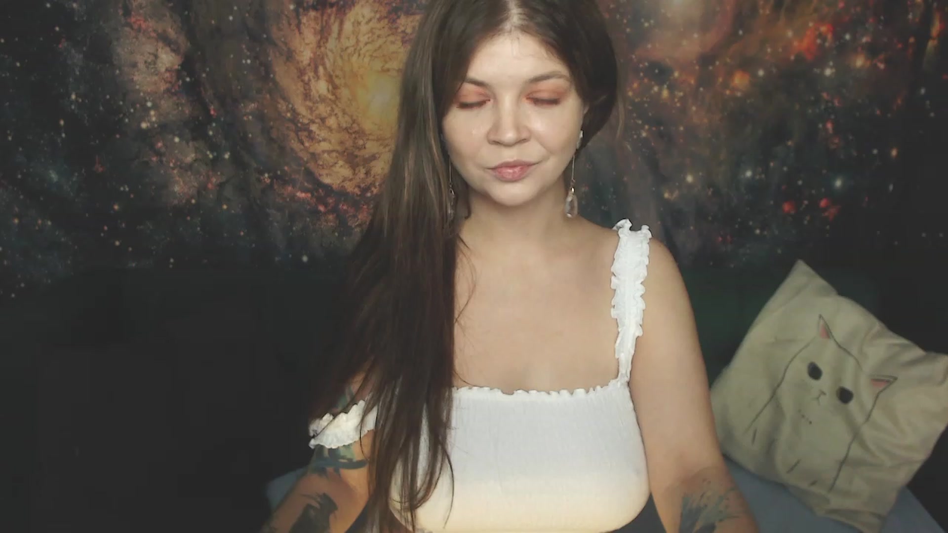 Gallery image thumbnail from SharmyMy's myfreecams stream on, 11/22/2022, 11:09 image 8 of 20