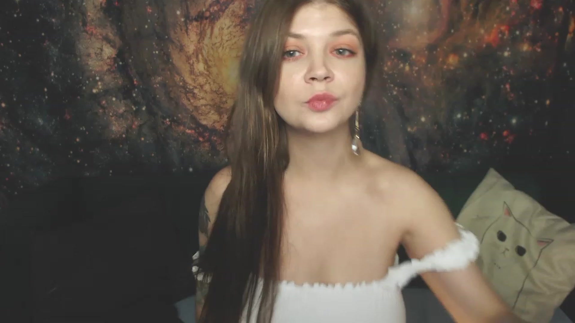 Gallery image thumbnail from SharmyMy's myfreecams stream on, 11/22/2022, 11:09 image 12 of 20