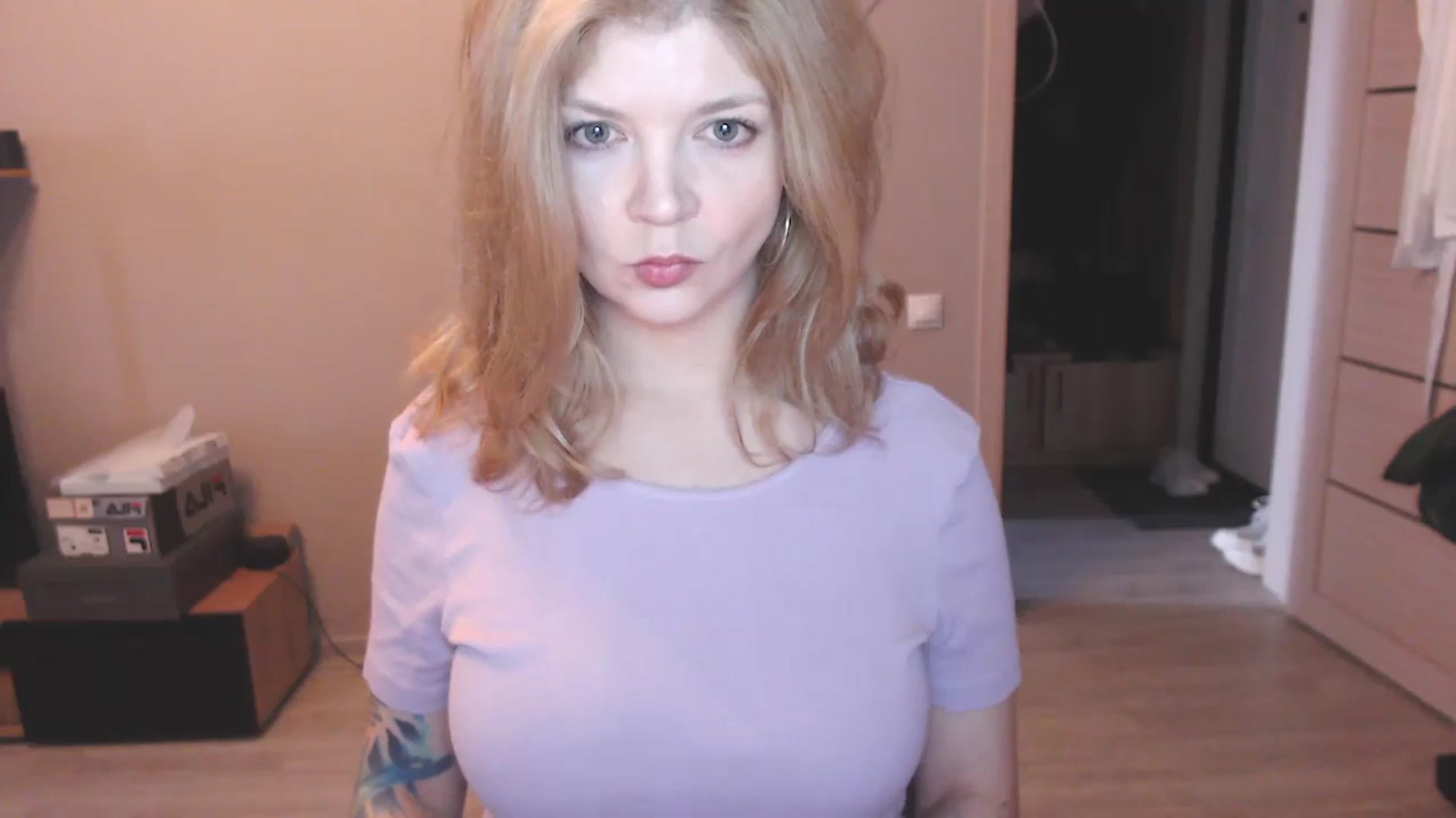 Gallery image thumbnail from SharmyMy's myfreecams stream on, 04/16/2026, 08:55 image 7 of 20