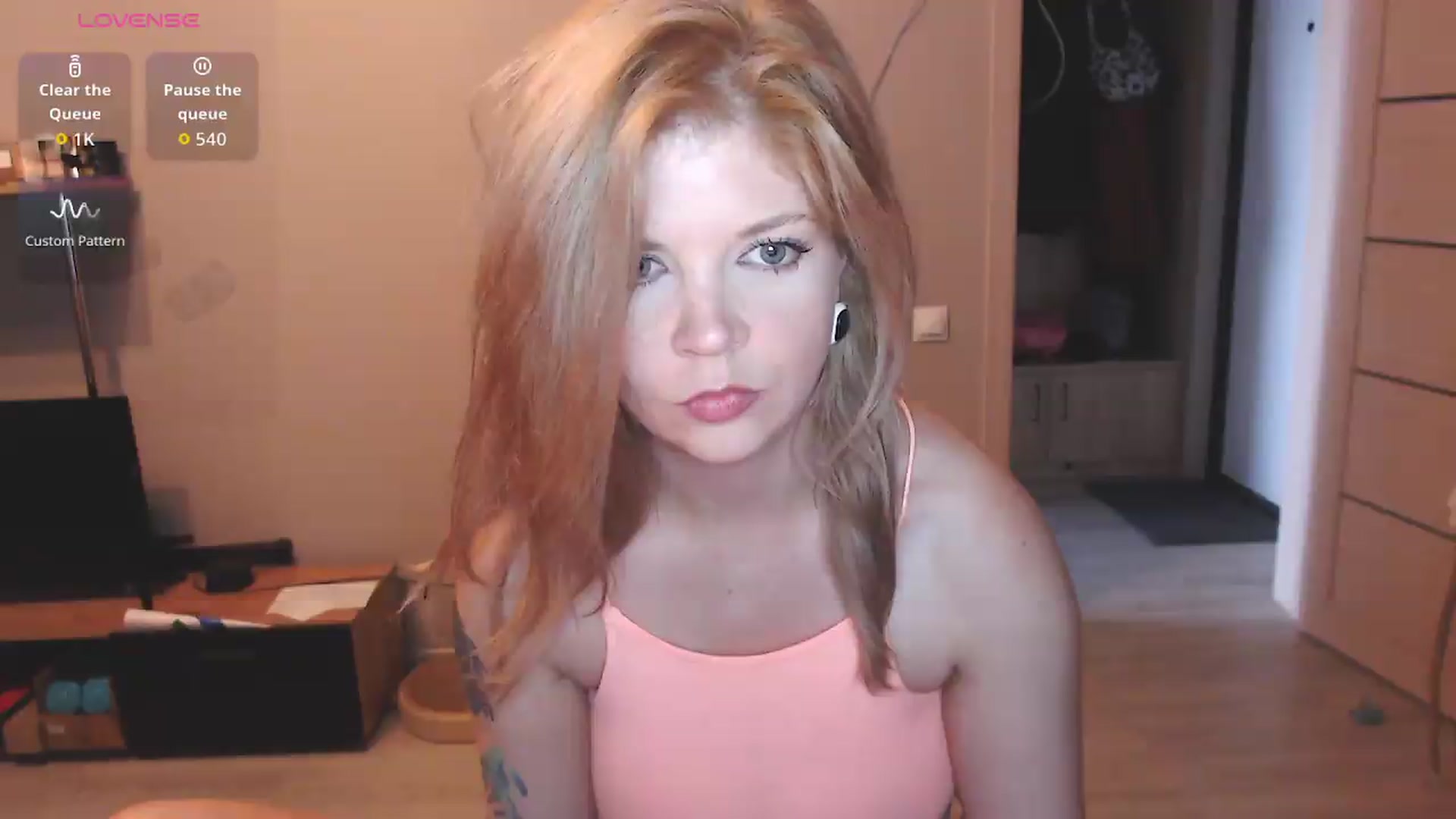 Gallery image thumbnail from SharmyMy's myfreecams stream on, 06/25/2026, 07:01 image 15 of 20
