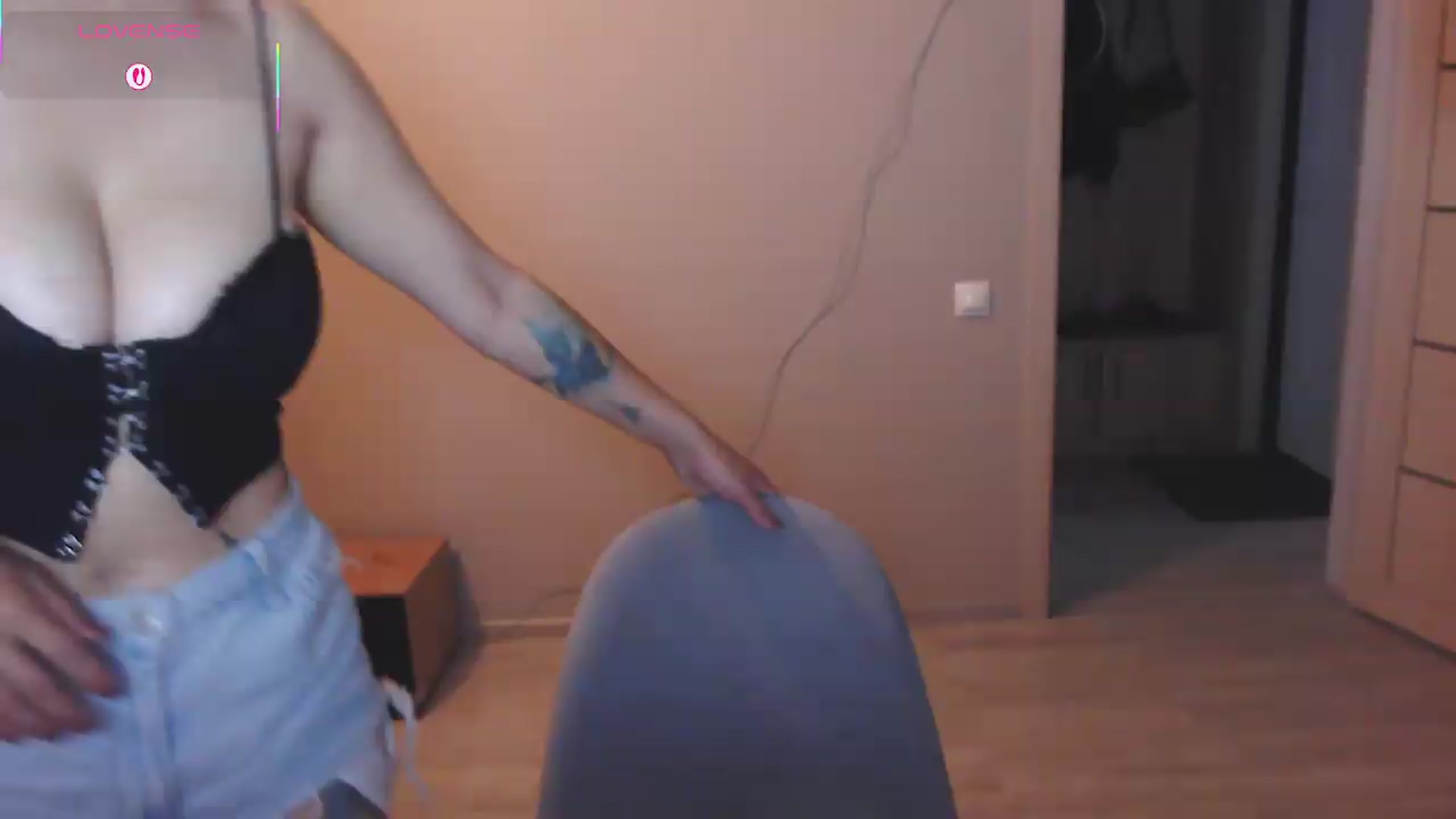 Gallery image thumbnail from SharmyMy's myfreecams stream on, 09/14/2026, 01:52 image 6 of 20