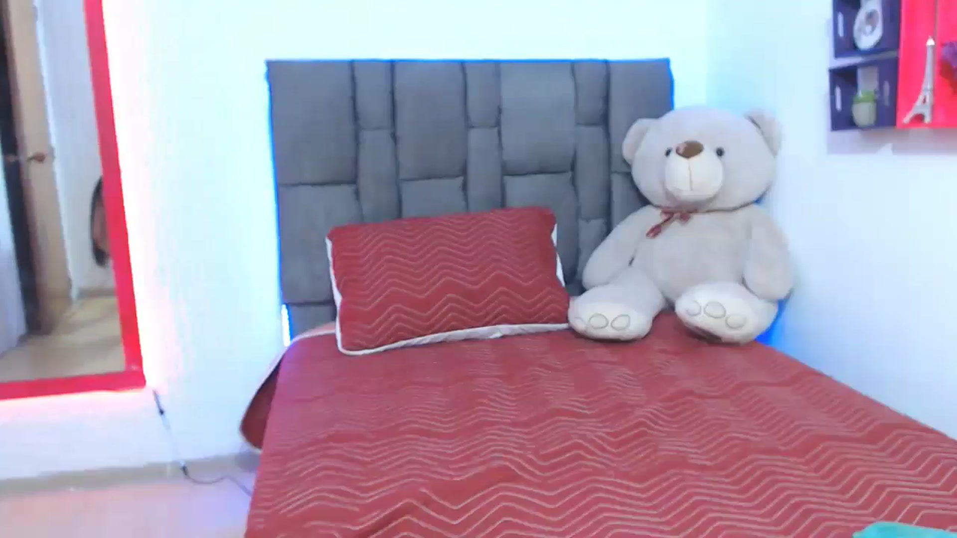 Gallery image thumbnail from Sharon_Angels's myfreecams stream on, 08/06/2023, 03:59 image 16 of 20
