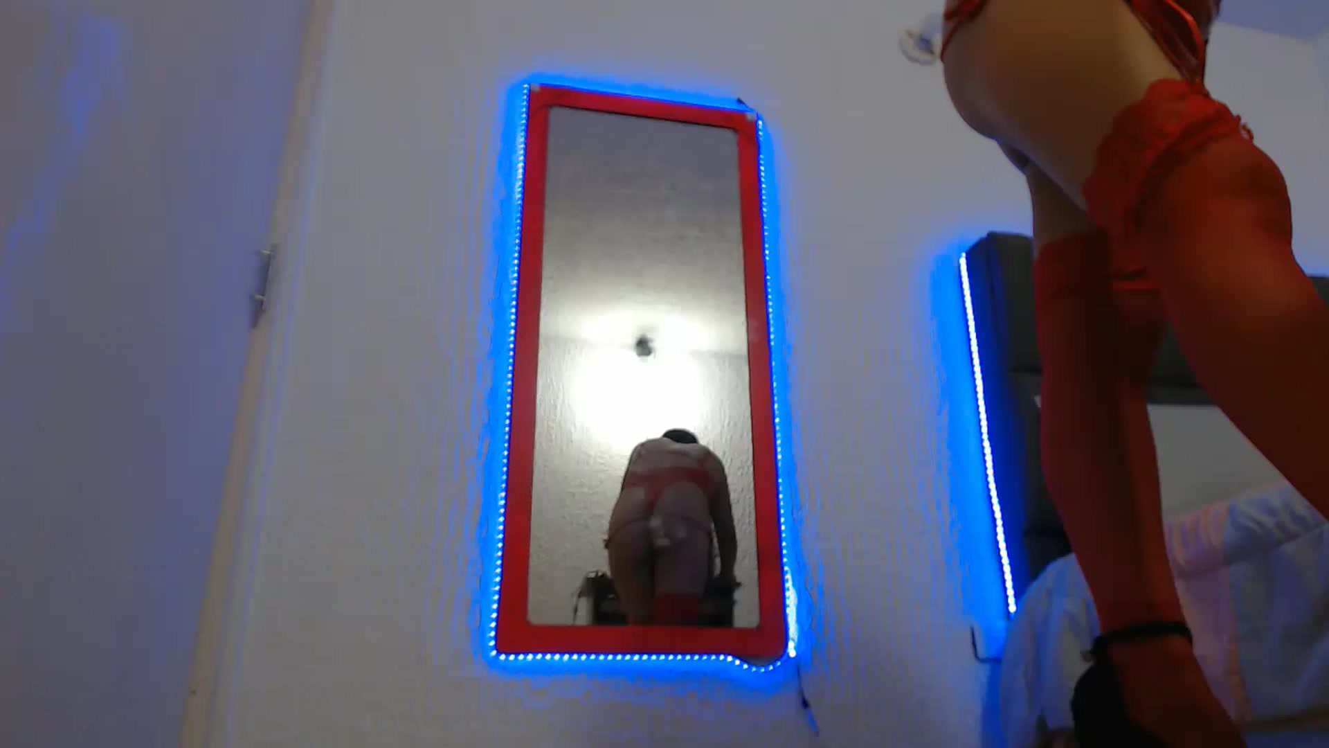 Gallery image thumbnail from Sharon_Angels's myfreecams stream on, 11/26/2023, 04:06 image 1 of 20