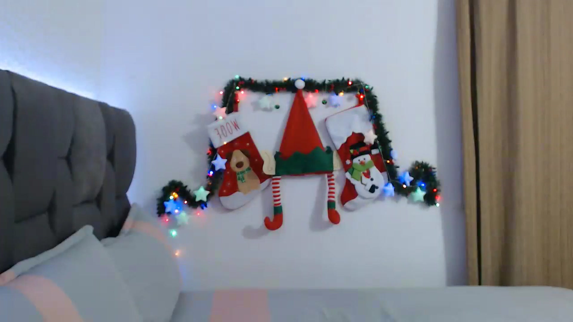 Gallery image thumbnail from Sharon_Angels's myfreecams stream on, 12/10/2023, 03:41 image 8 of 20