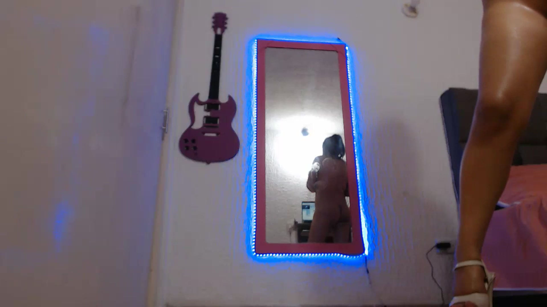 Gallery image thumbnail from Sharon_Angels's myfreecams stream on, 03/10/2024, 09:57 image 3 of 20