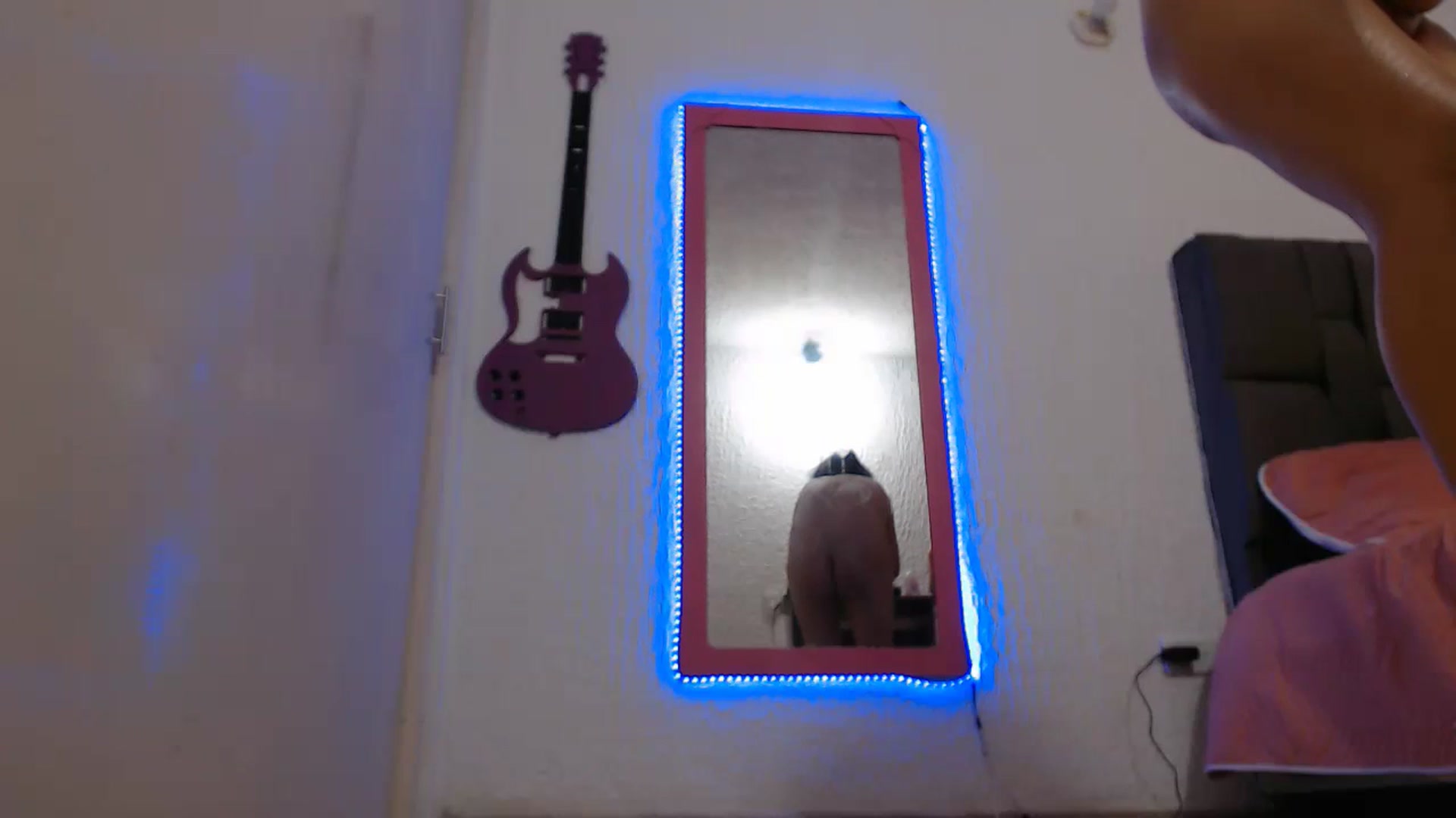 Gallery image thumbnail from Sharon_Angels's myfreecams stream on, 03/10/2024, 09:57 image 2 of 20