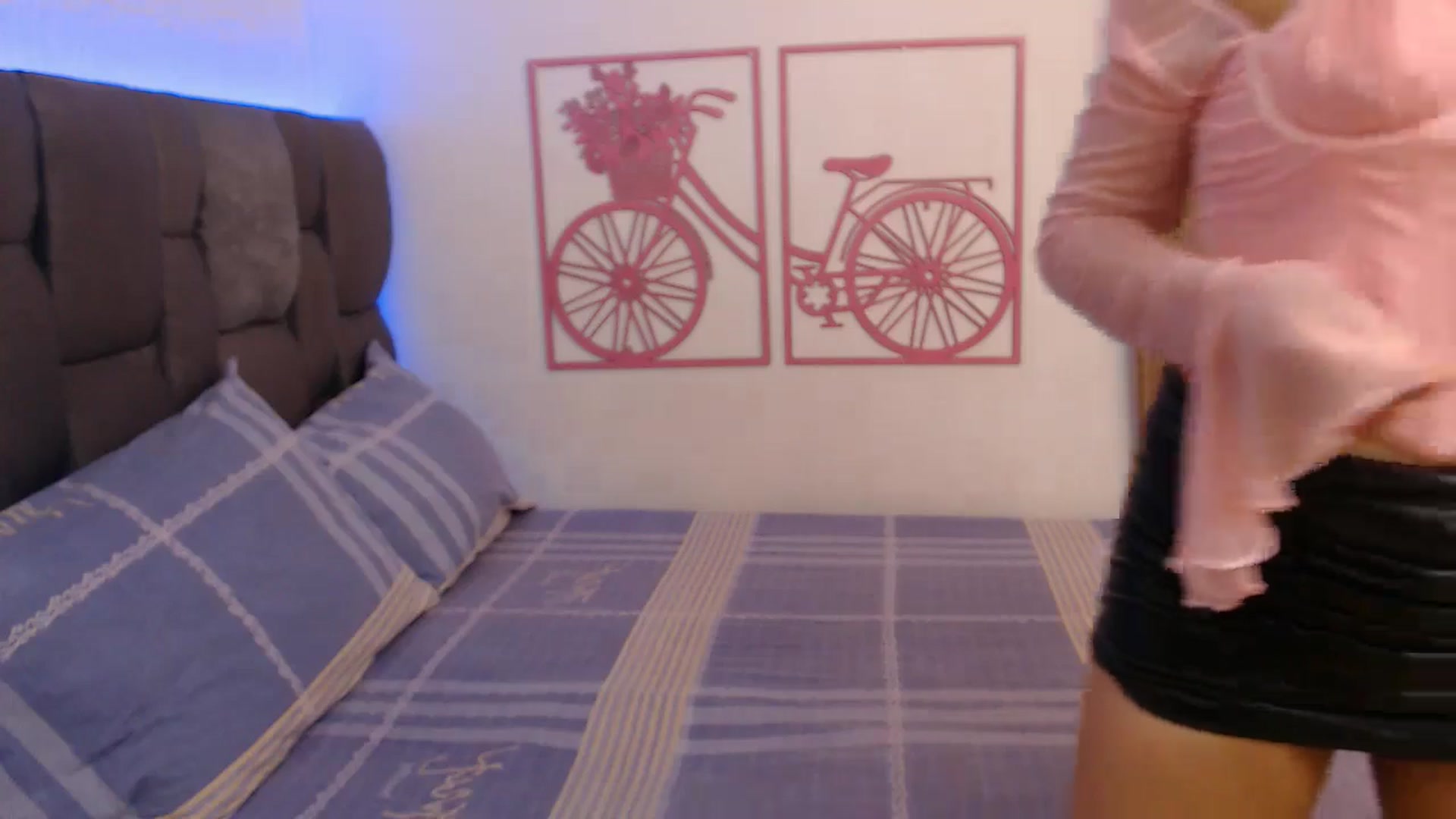 Gallery image thumbnail from Sharon_Angels's myfreecams stream on, 05/26/2024, 05:03 image 9 of 20