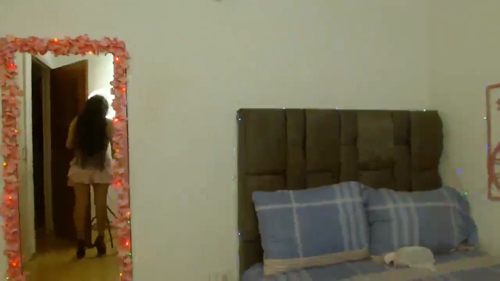 Gallery image thumbnail from Sharon_Angels's myfreecams stream on, 05/25/2025, 09:06 image 9 of 20