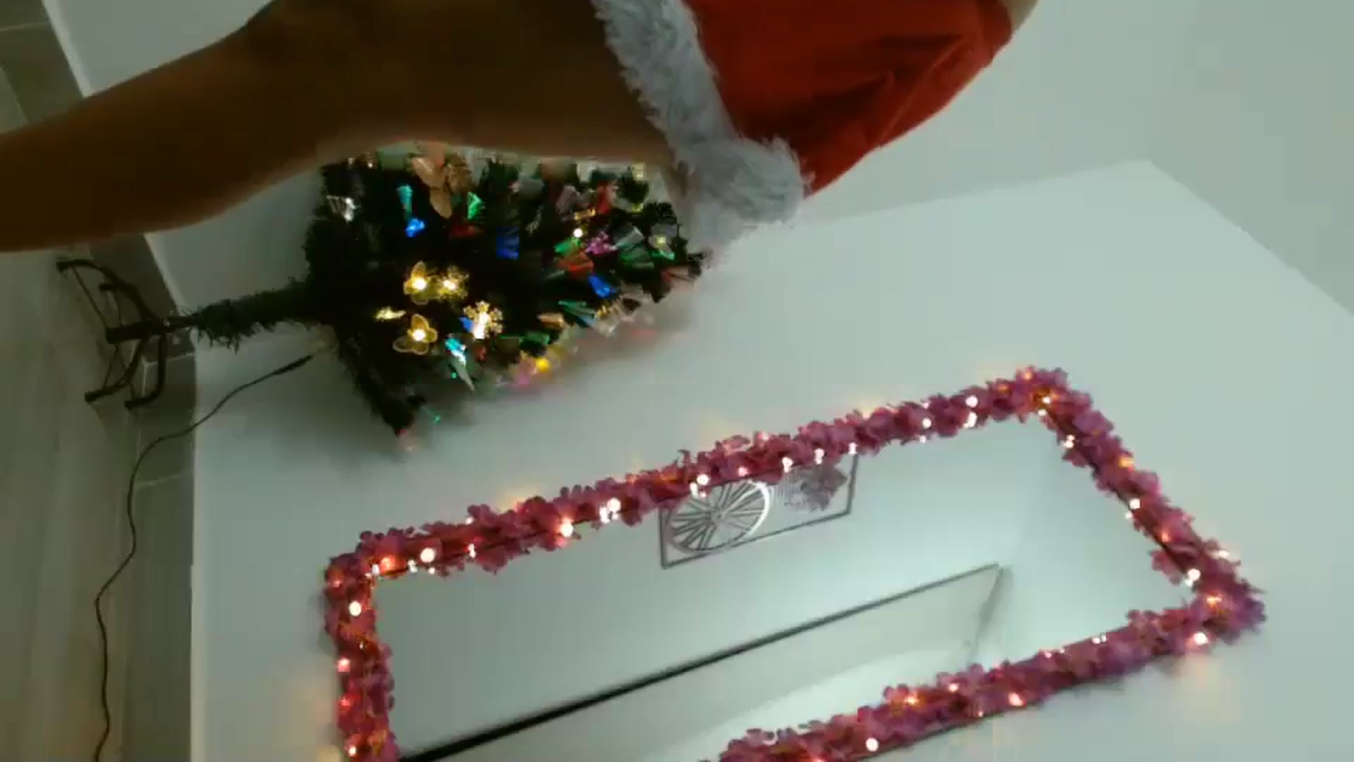 Gallery image thumbnail from Sharon_Angels's myfreecams stream on, 12/21/2025, 08:16 image 9 of 20