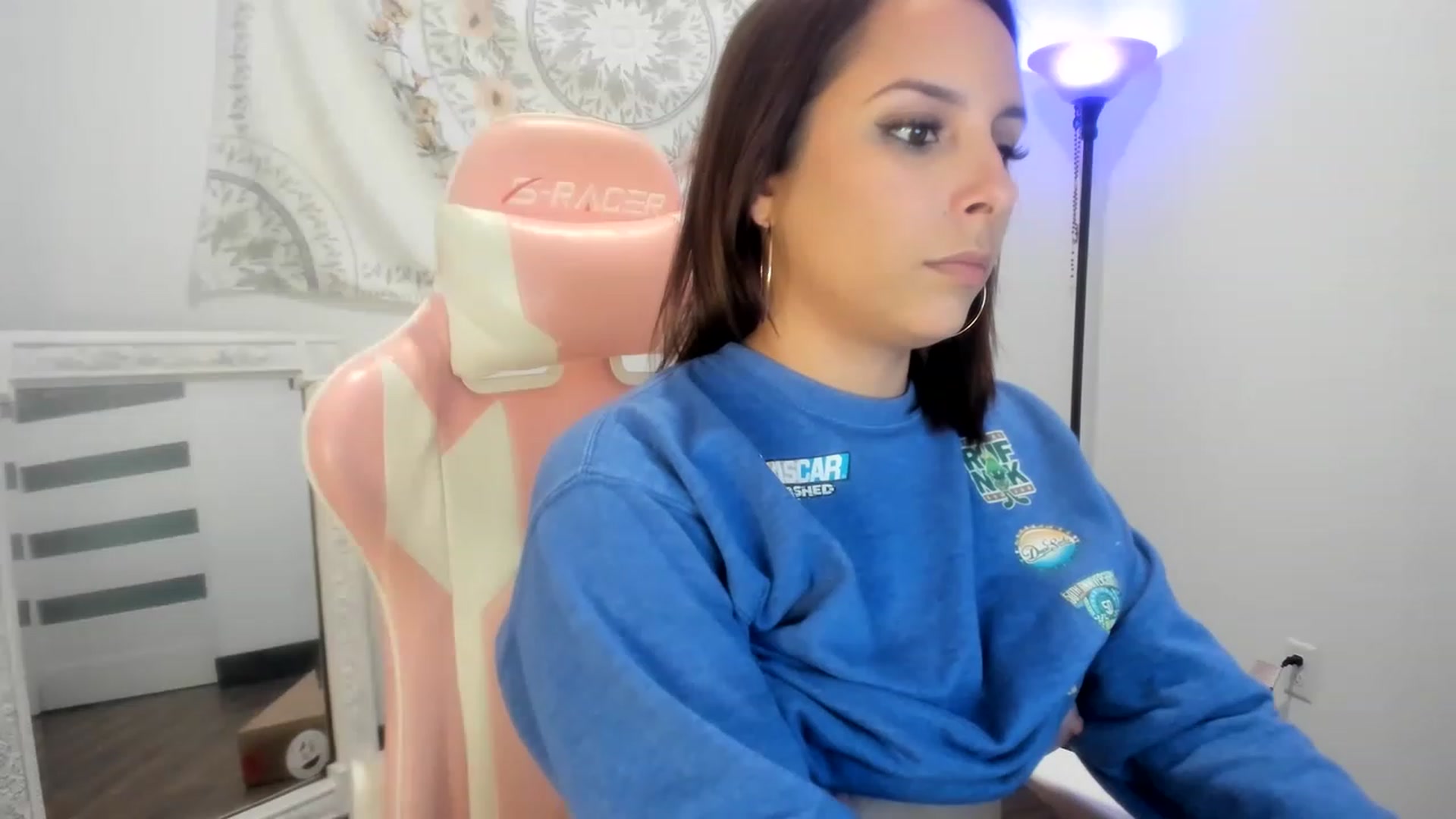 Gallery image thumbnail from ShaunaSays's myfreecams stream on, 04/28/2023, 19:58 image 16 of 20