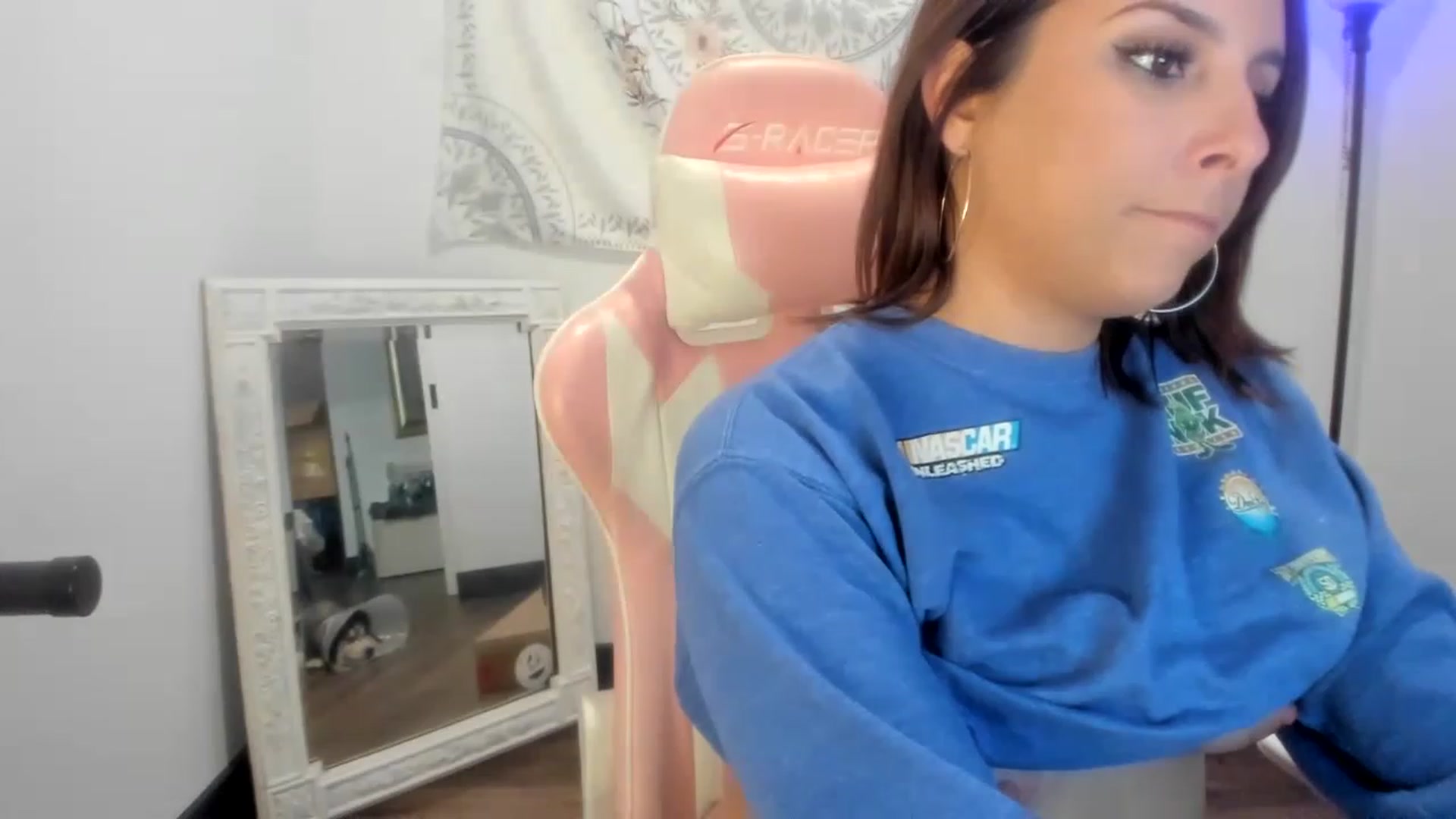 Gallery image thumbnail from ShaunaSays's myfreecams stream on, 04/28/2023, 20:40 image 11 of 20