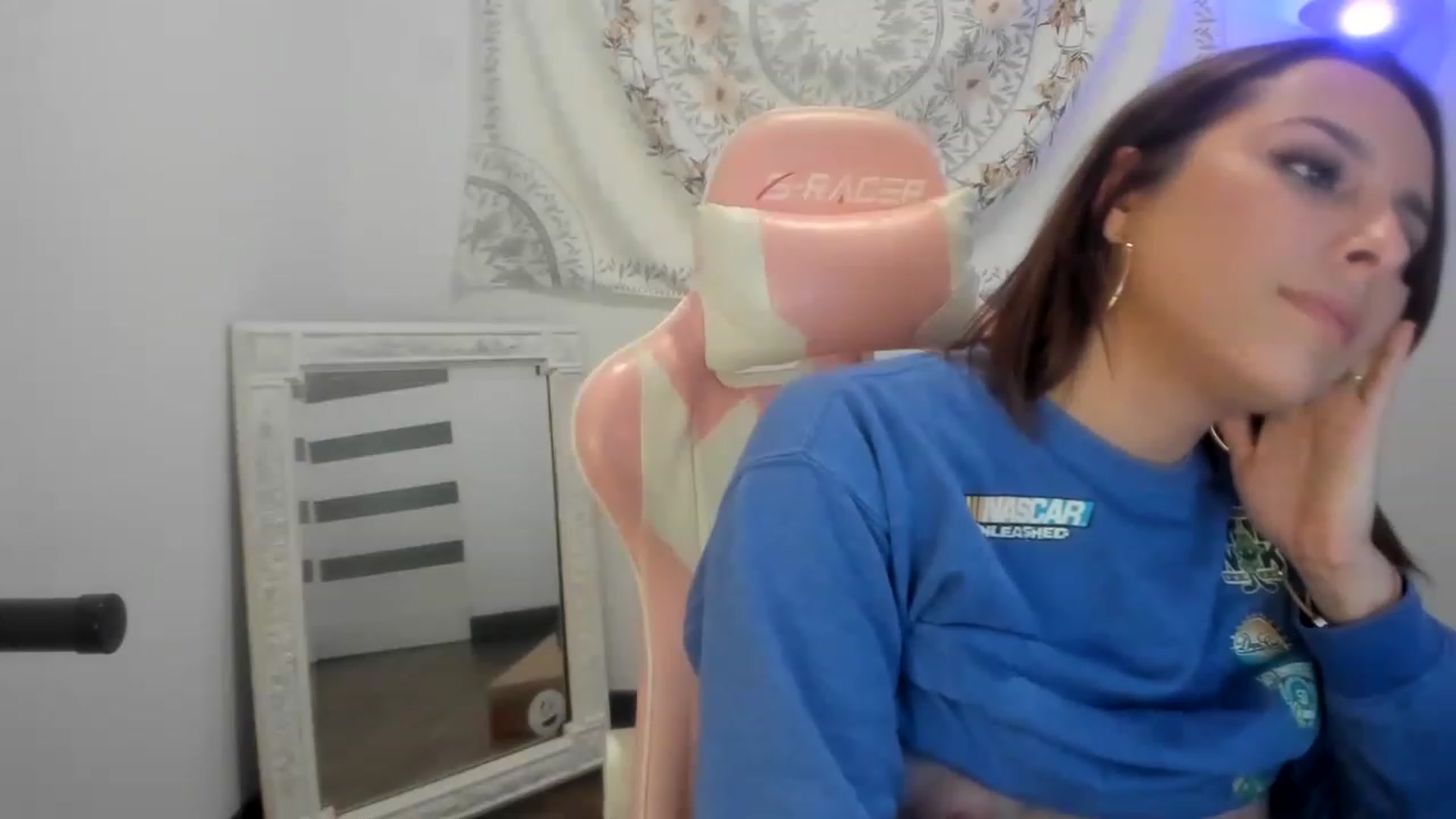 Gallery image thumbnail from ShaunaSays's myfreecams stream on, 04/28/2023, 20:40 image 5 of 20