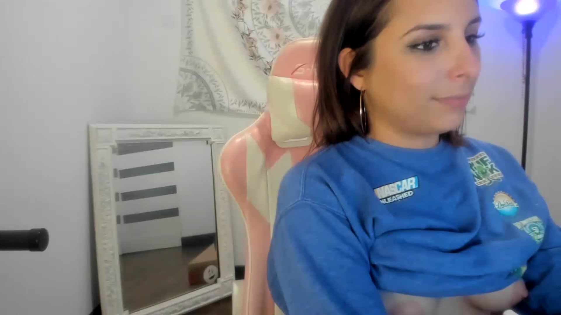 Gallery image thumbnail from ShaunaSays's myfreecams stream on, 04/28/2023, 20:40 image 4 of 20