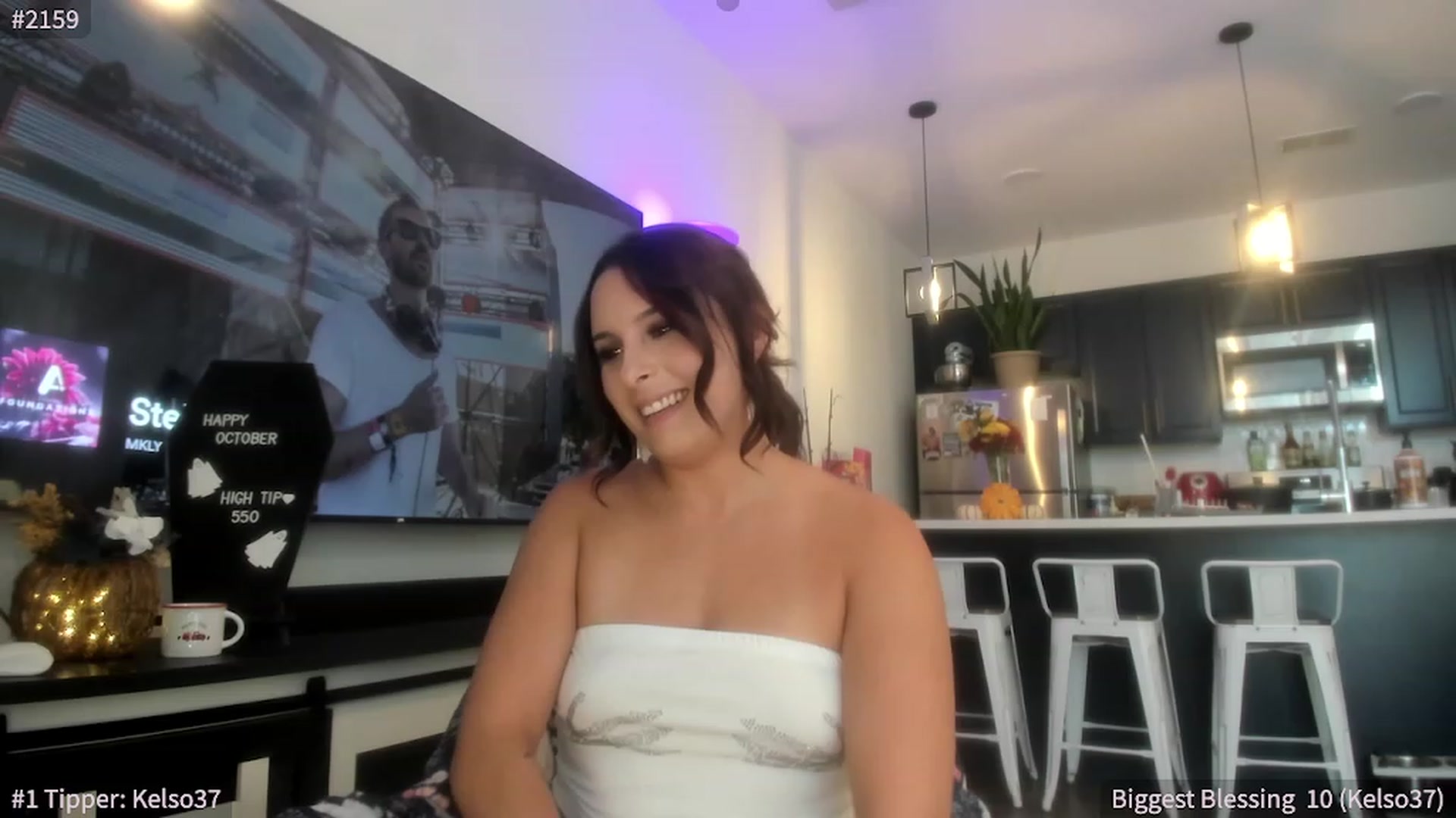 Gallery image thumbnail from ShaunaSays's myfreecams stream on, 10/12/2023, 15:55 image 14 of 20