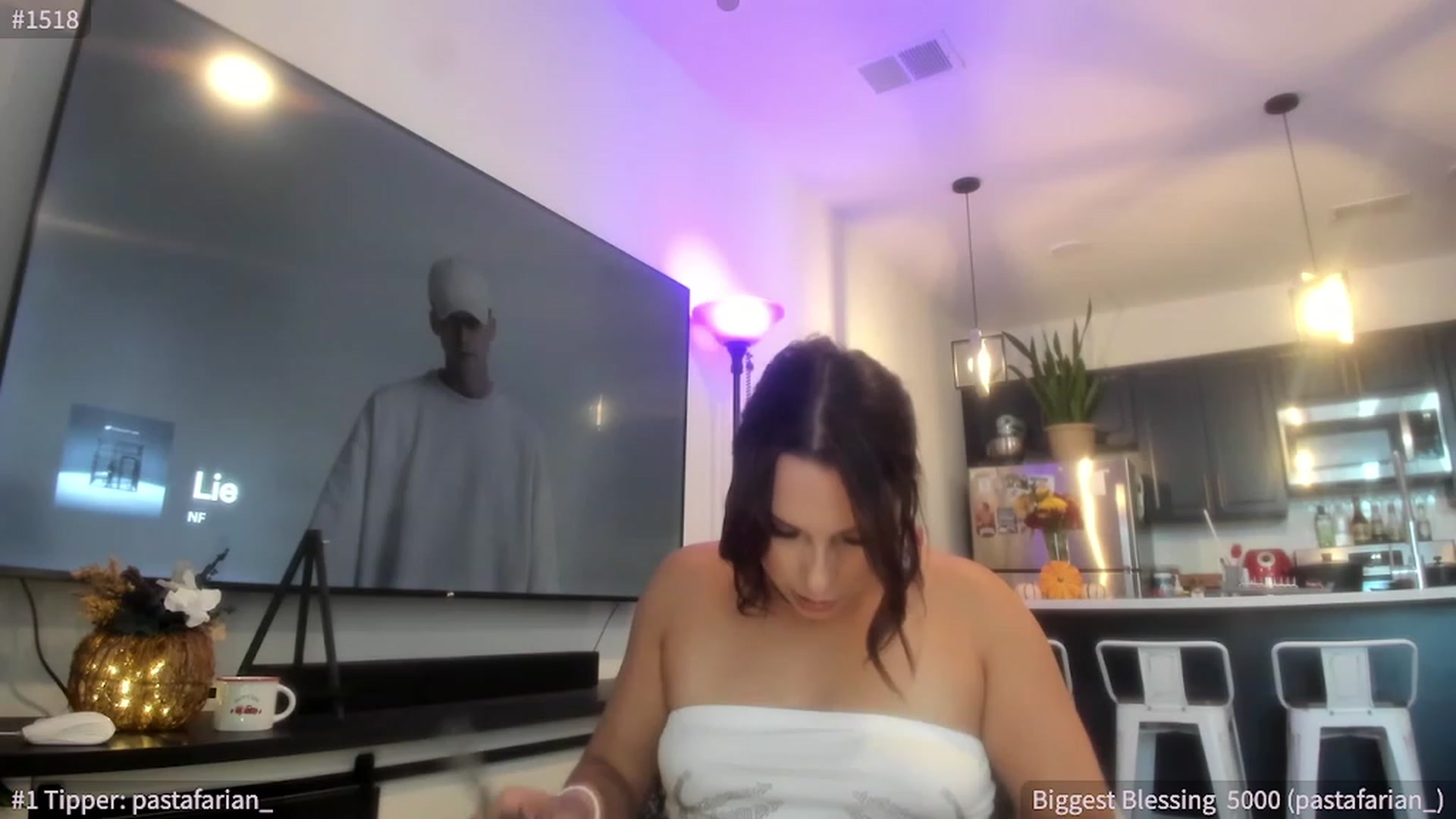 Gallery image thumbnail from ShaunaSays's myfreecams stream on, 10/12/2023, 19:20 image 2 of 20