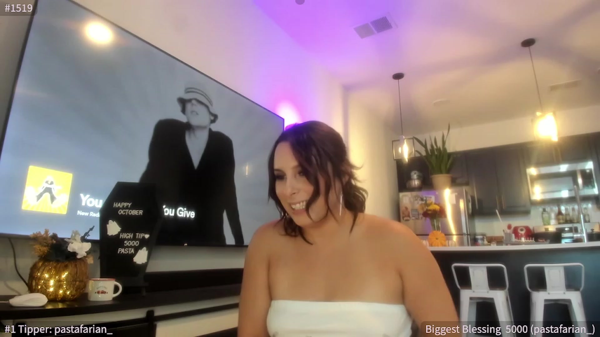 Gallery image thumbnail from ShaunaSays's myfreecams stream on, 10/12/2023, 19:20 image 3 of 20