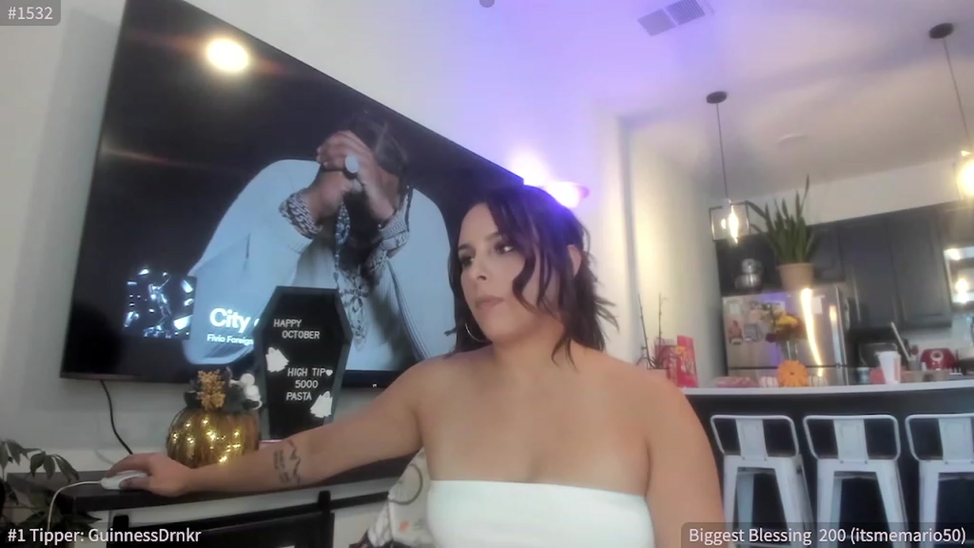 Gallery image thumbnail from ShaunaSays's myfreecams stream on, 10/13/2023, 17:30 image 12 of 20