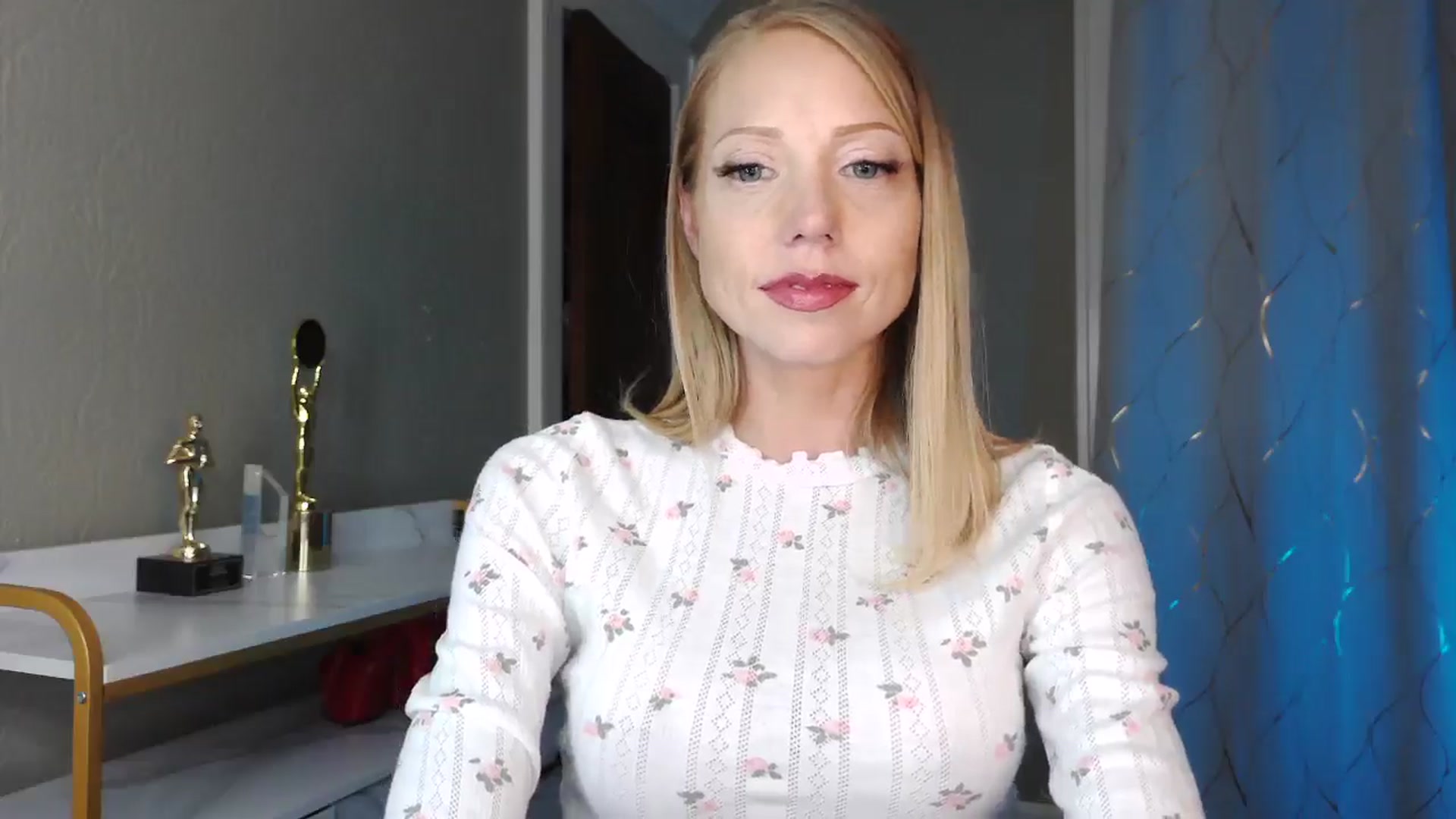 Gallery image thumbnail from ShawnaLenee's myfreecams stream on, 07/10/2024, 04:21 image 4 of 20