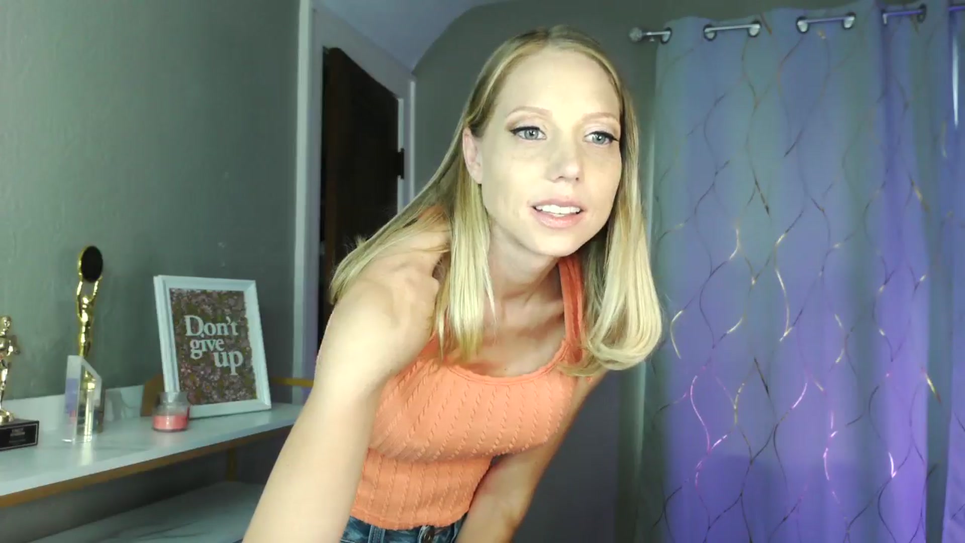 Gallery image thumbnail from ShawnaLenee's myfreecams stream on, 08/15/2024, 22:06 image 2 of 20
