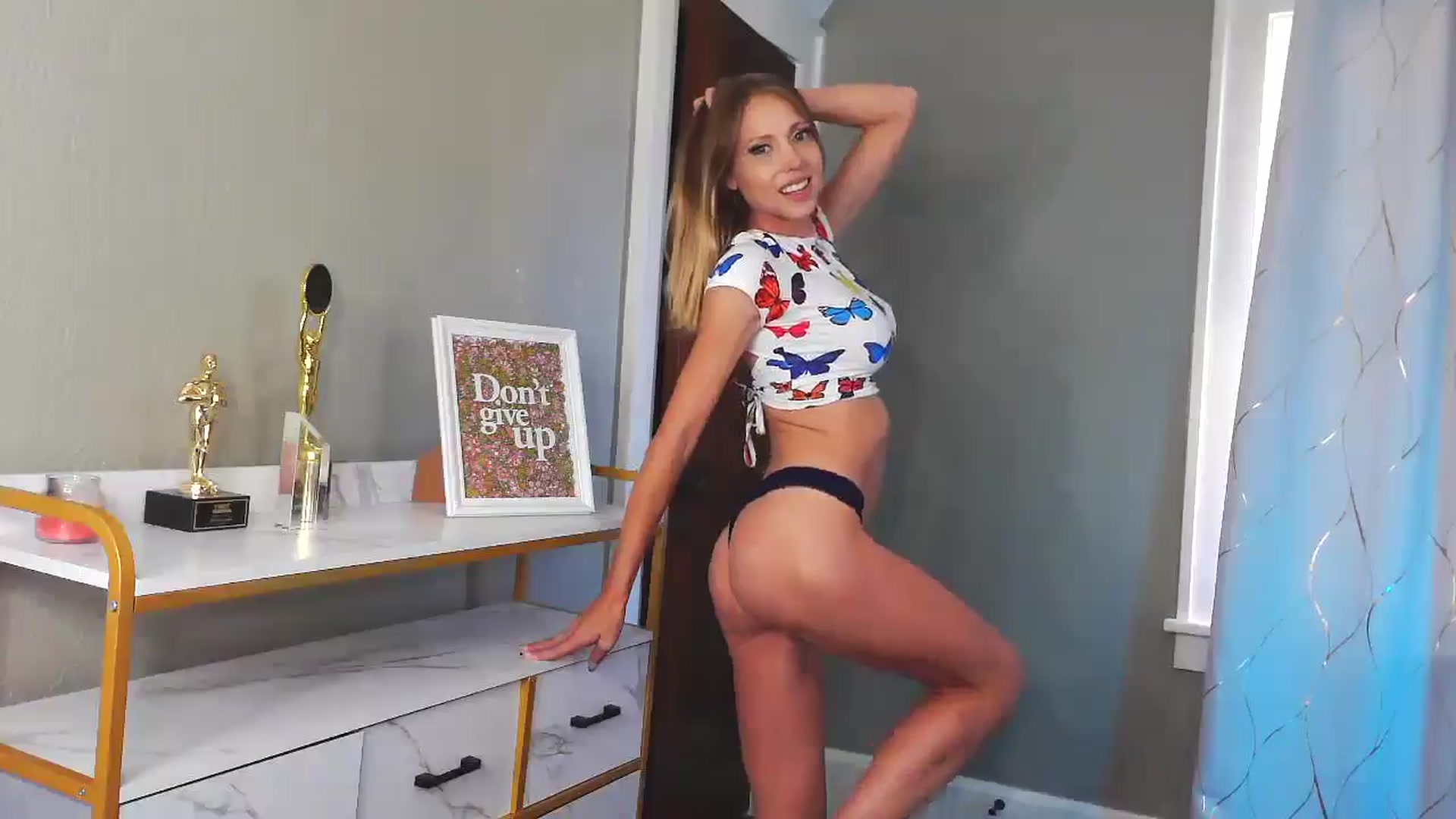 Gallery image thumbnail from ShawnaShow's myfreecams stream on, 09/08/2024, 17:28 image 12 of 20