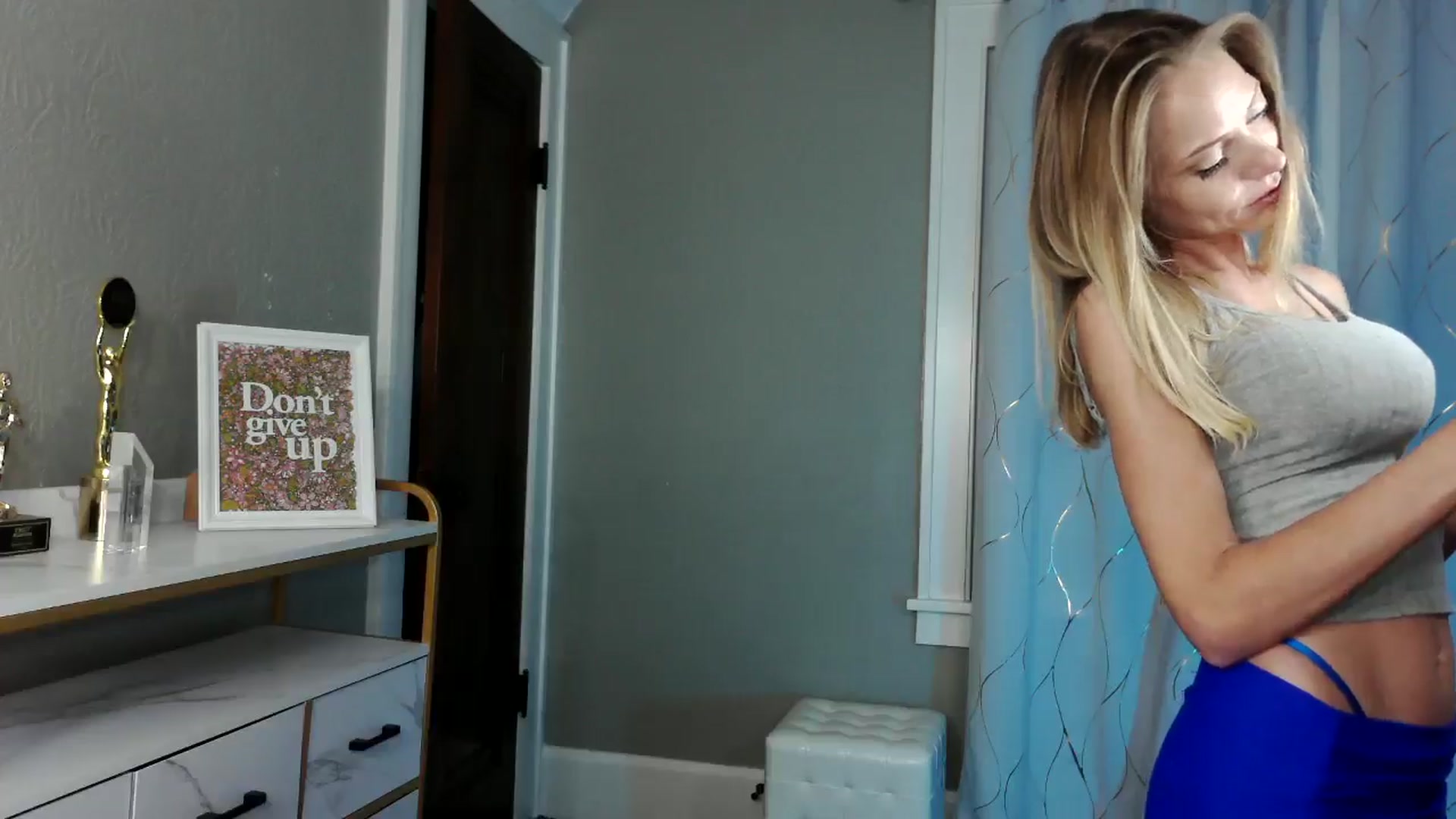 Gallery image thumbnail from ShawnaShow's myfreecams stream on, 09/23/2024, 03:08 image 10 of 20
