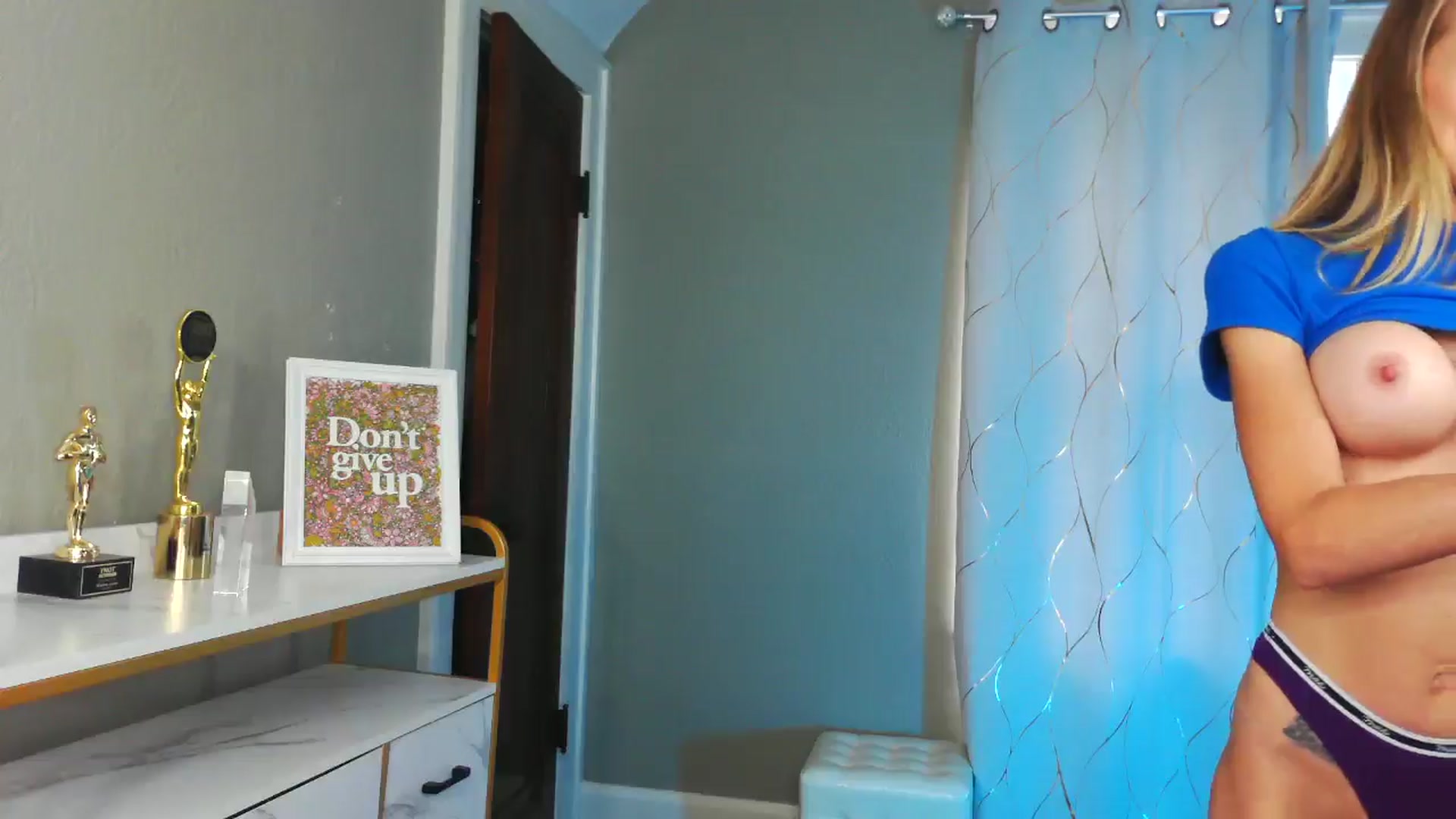 Gallery image thumbnail from ShawnaShow's myfreecams stream on, 09/26/2024, 16:50 image 10 of 20