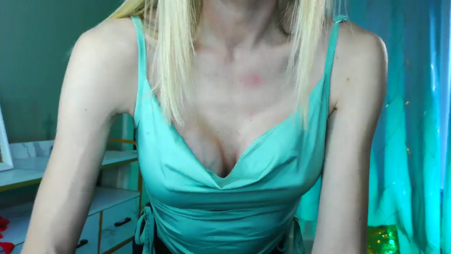 Gallery image thumbnail from ShawnaShow's myfreecams stream on, 12/17/2024, 20:49 image 6 of 20