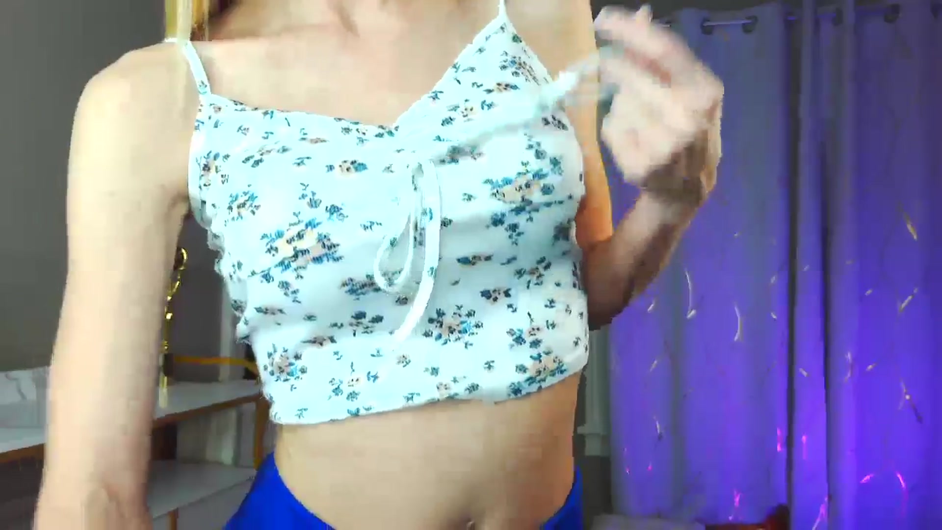 Gallery image thumbnail from ShawnaShow's myfreecams stream on, 12/23/2024, 02:49 image 12 of 20