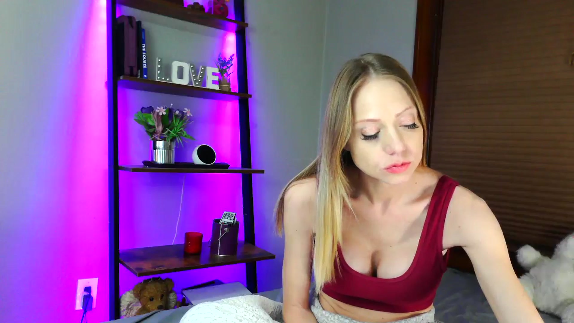 Gallery image thumbnail from ShawnaShow's myfreecams stream on, 02/17/2025, 06:10 image 2 of 20
