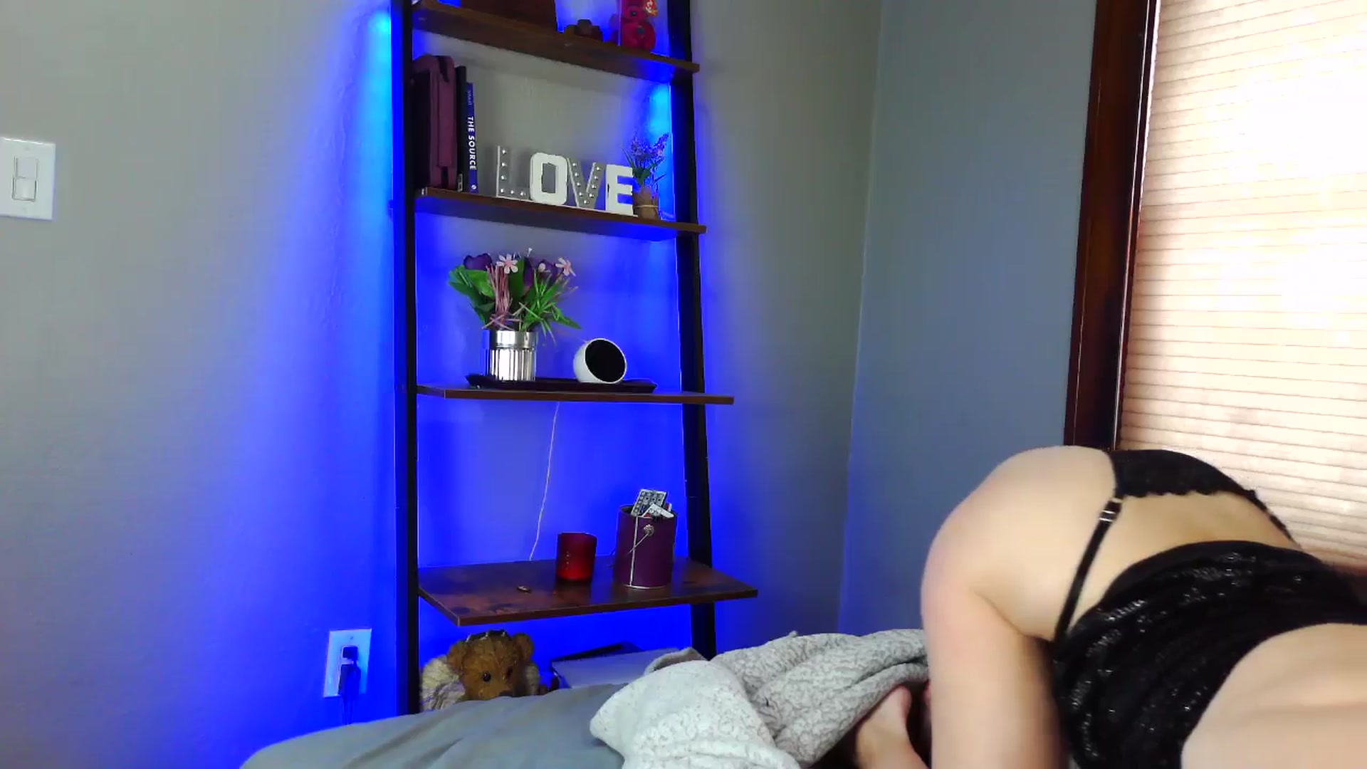 Gallery image thumbnail from ShawnaShow's myfreecams stream on, 02/19/2025, 18:12 image 14 of 20
