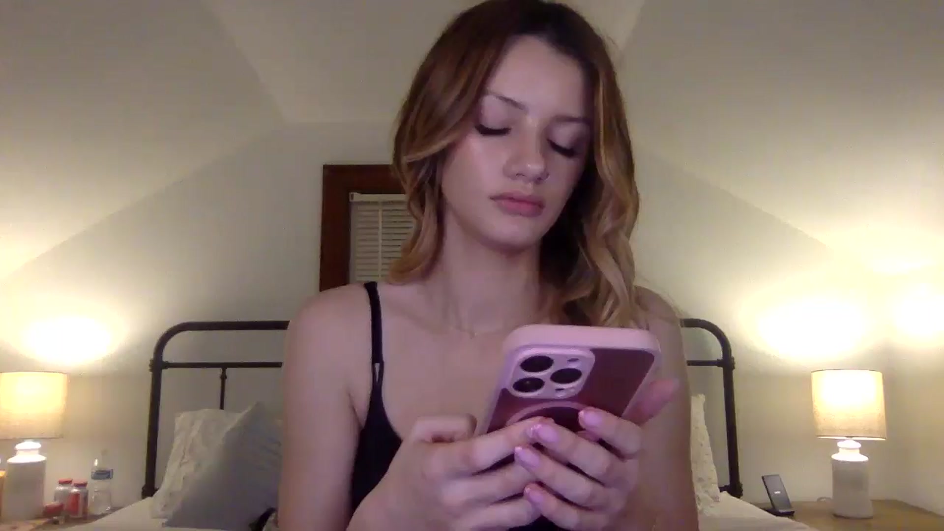 Gallery image thumbnail from ShawnaSweets0's myfreecams stream on, 02/10/2025, 07:32 image 19 of 20
