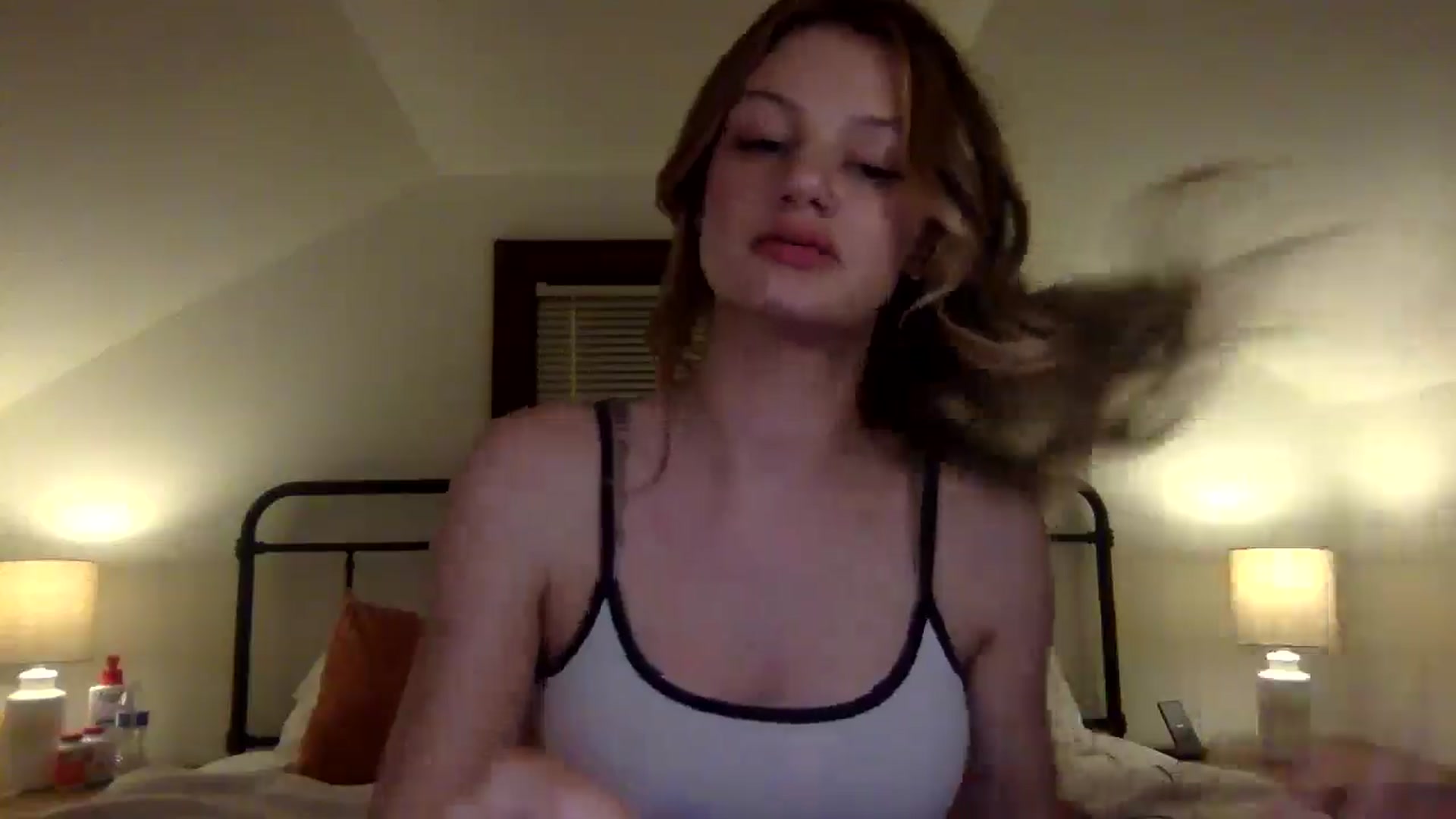 Gallery image thumbnail from ShawnaSweets0's myfreecams stream on, 03/05/2025, 04:40 image 15 of 20