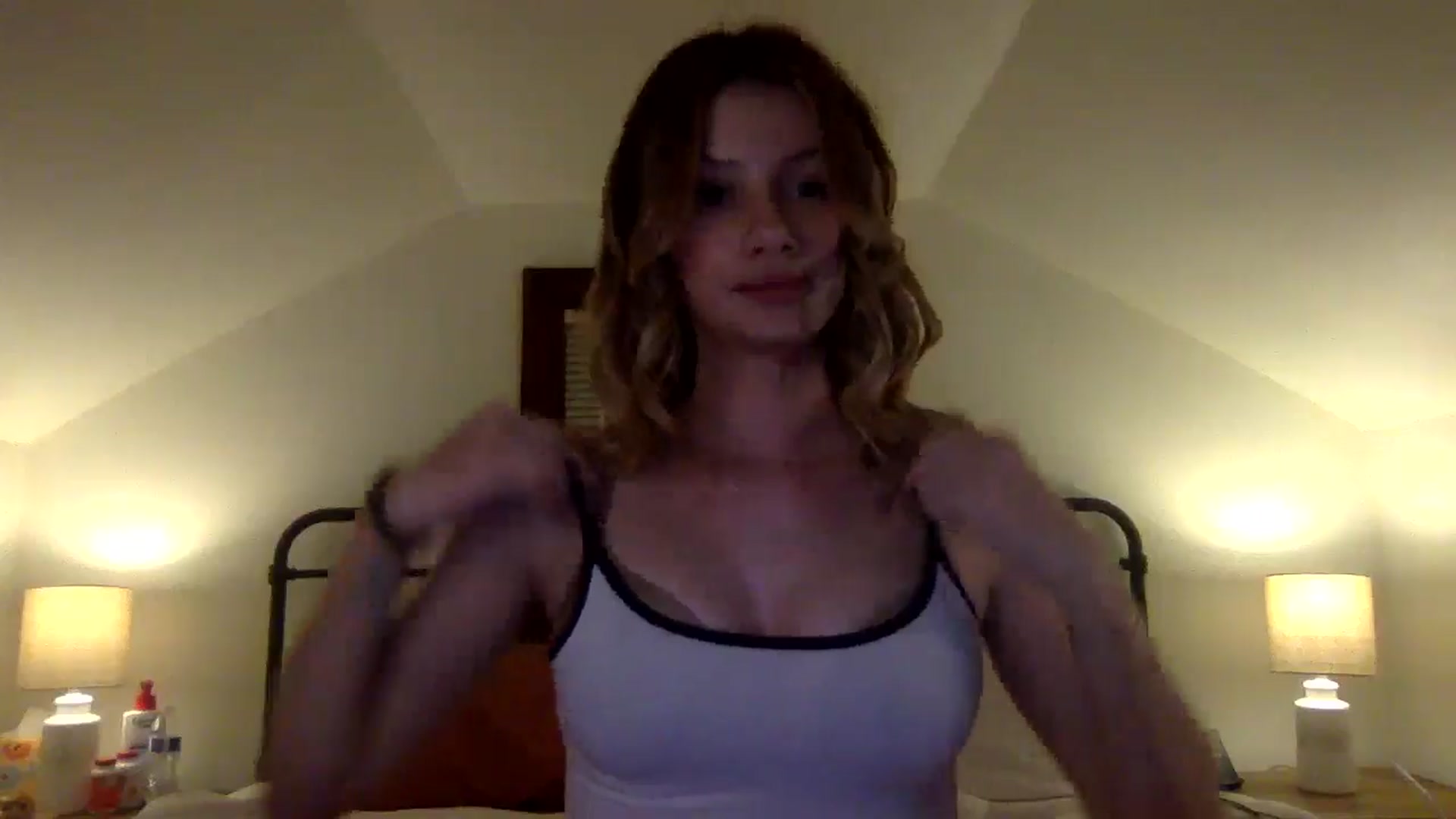Gallery image thumbnail from ShawnaSweets0's myfreecams stream on, 03/05/2025, 04:40 image 7 of 20