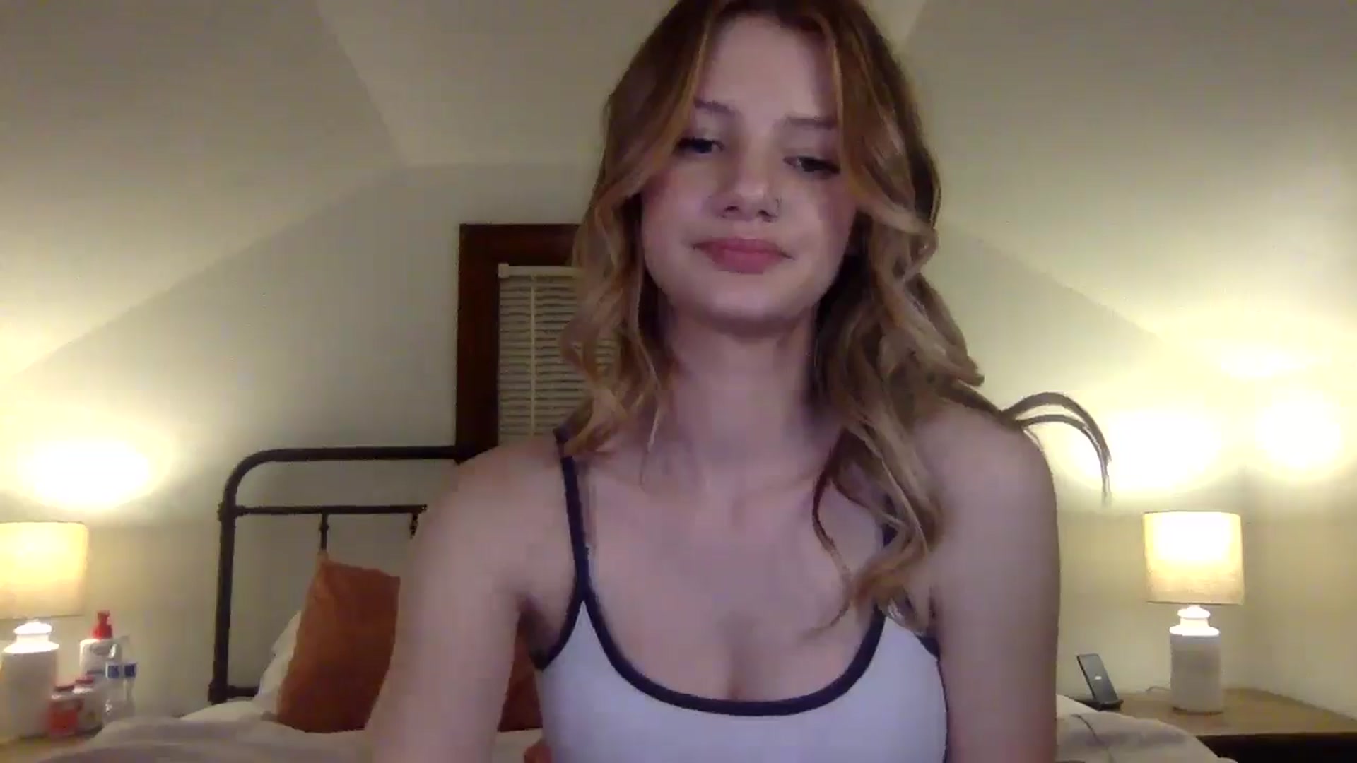 Gallery image thumbnail from ShawnaSweets0's myfreecams stream on, 03/05/2025, 04:40 image 16 of 20
