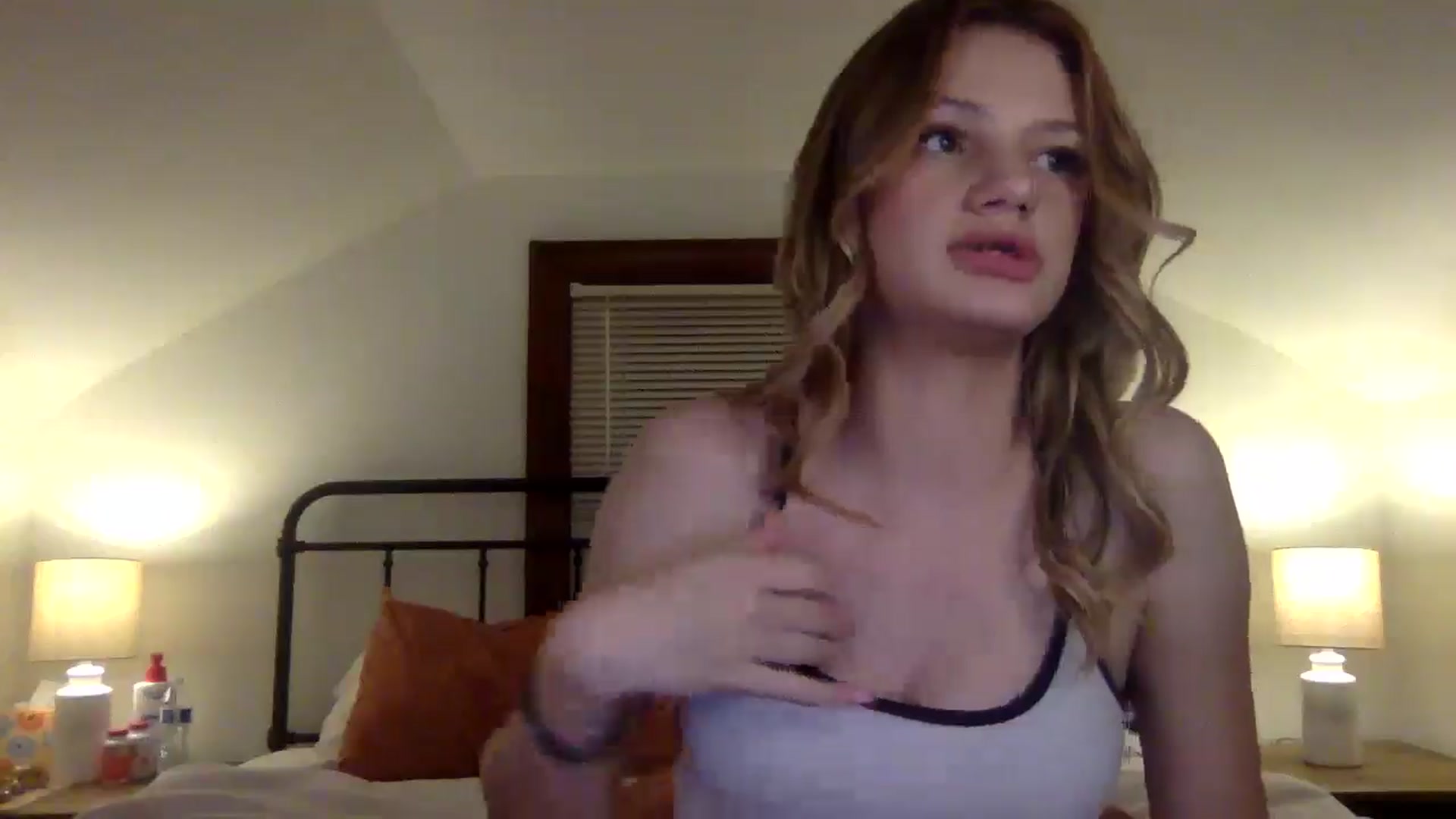 Gallery image thumbnail from ShawnaSweets0's myfreecams stream on, 03/05/2025, 04:40 image 18 of 20