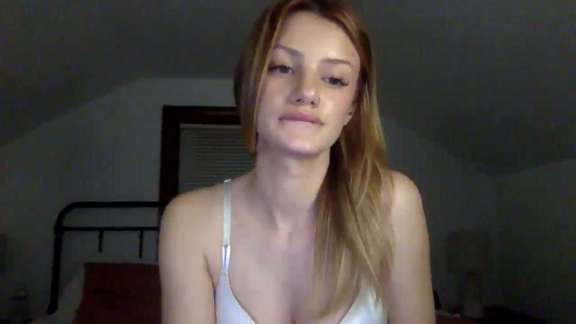 Gallery image thumbnail from ShawnaSweets0's myfreecams stream on, 03/11/2025, 08:00 image 19 of 20