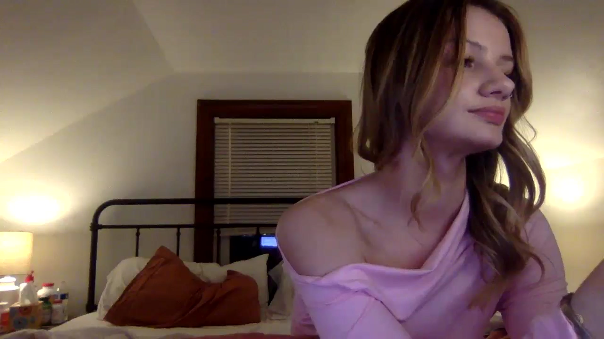 Gallery image thumbnail from ShawnaSweets0's myfreecams stream on, 03/13/2025, 07:15 image 14 of 20