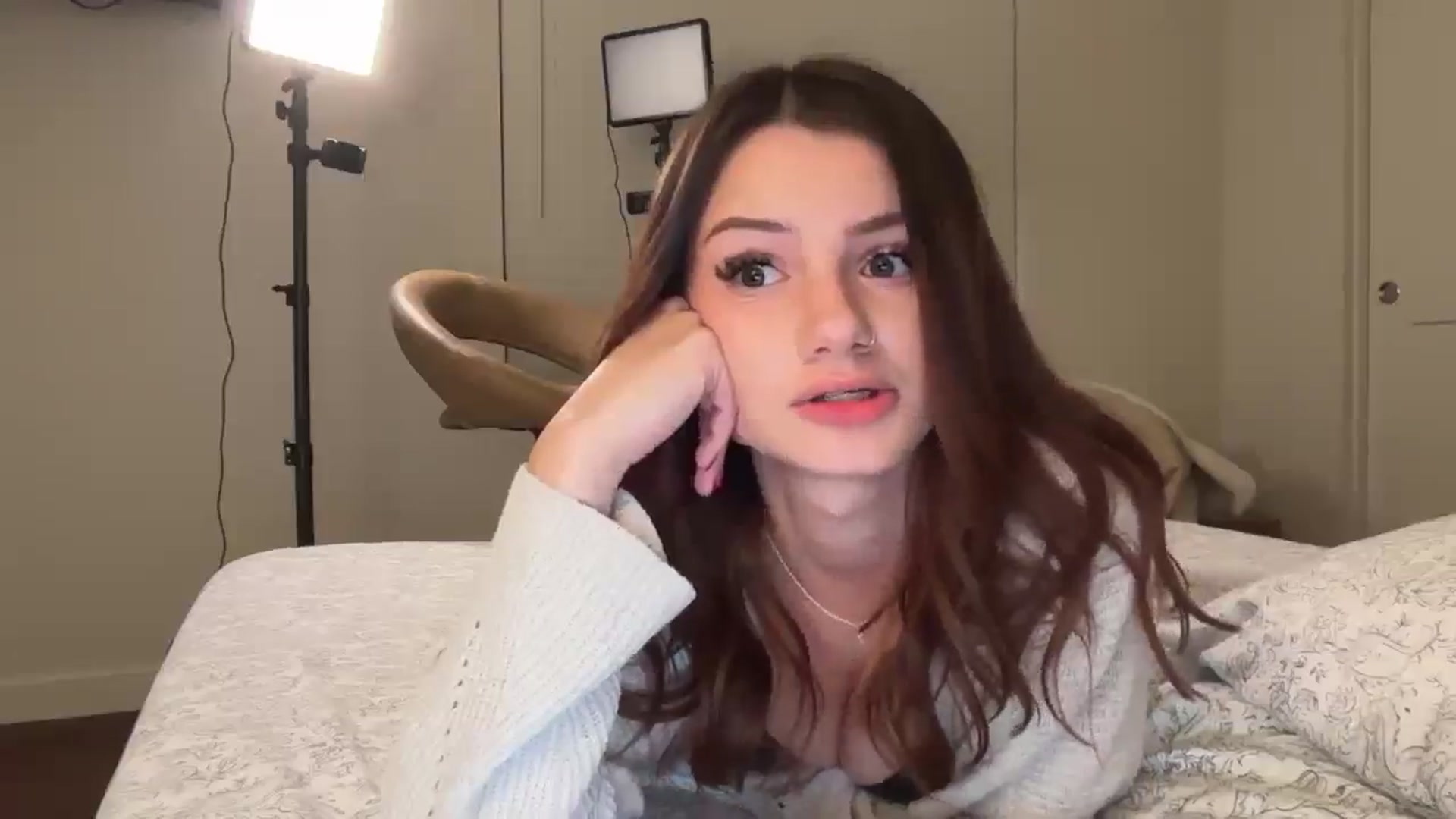 Gallery image thumbnail from ShawnaSweets0's myfreecams stream on, 11/25/2025, 11:12 image 7 of 20