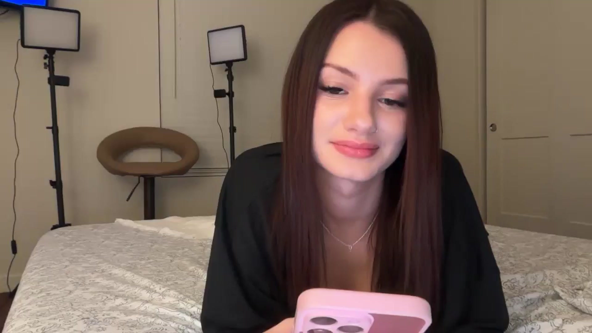 Gallery image thumbnail from ShawnaSweets0's myfreecams stream on, 12/03/2025, 08:13 image 1 of 20