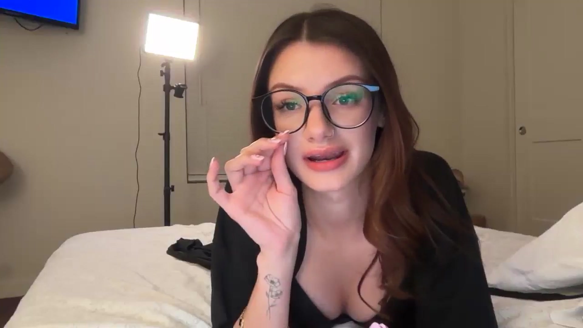 Gallery image thumbnail from ShawnaSweets0's myfreecams stream on, 01/27/2026, 06:19 image 8 of 20