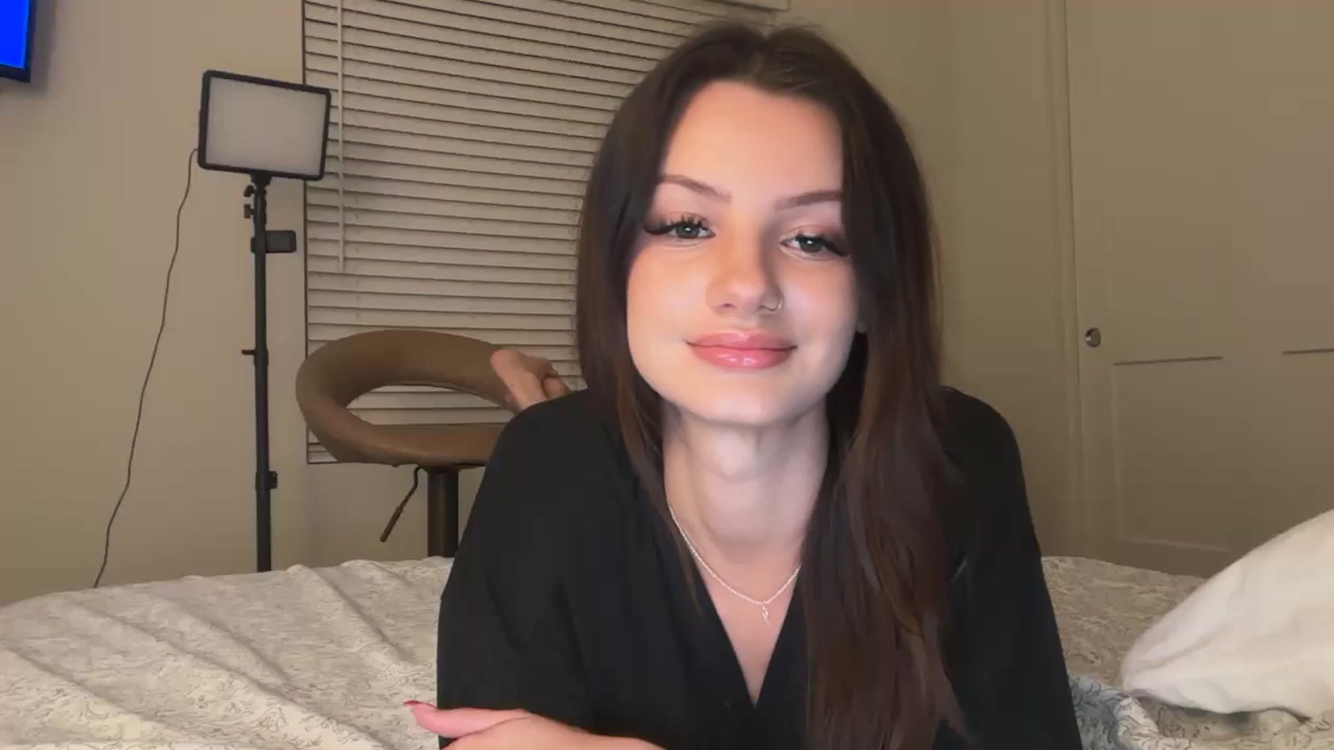 Gallery image thumbnail from ShawnaSweets0's myfreecams stream on, 03/04/2026, 06:25 image 2 of 20