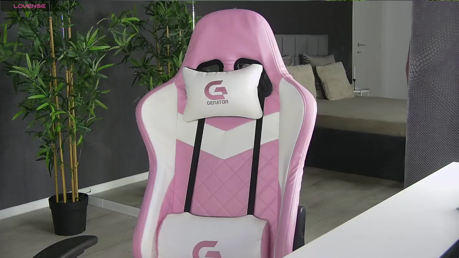 Gallery image thumbnail from Shayblonde's myfreecams stream on, 06/29/2024, 18:10 image 20 of 20