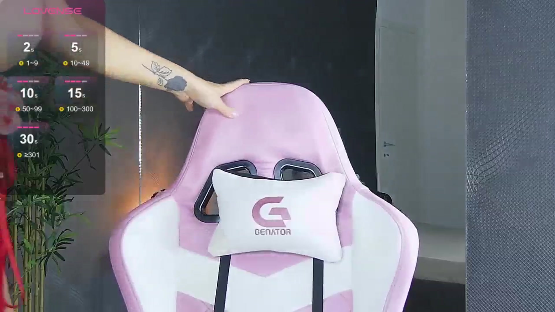 Gallery image thumbnail from Shayblonde's myfreecams stream on, 08/18/2024, 20:51 image 7 of 20