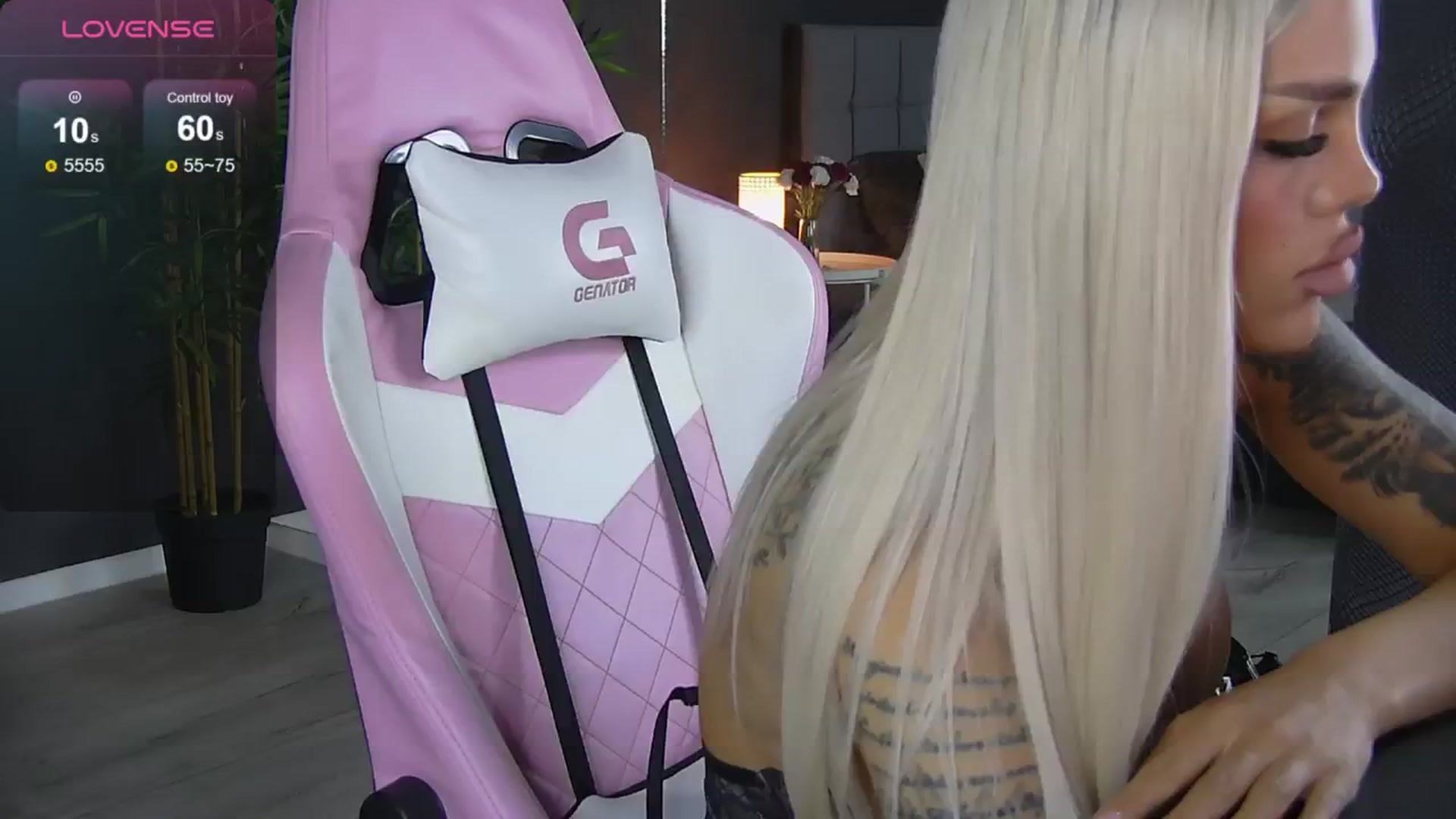 Gallery image thumbnail from Shayblonde's myfreecams stream on, 08/22/2024, 22:54 image 13 of 20