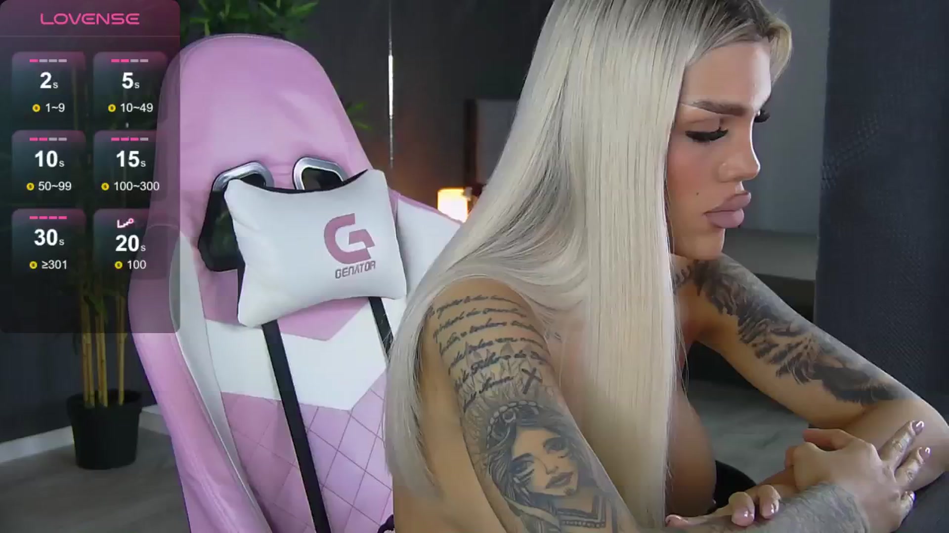 Gallery image thumbnail from Shayblonde's myfreecams stream on, 08/23/2024, 24:00 image 6 of 20