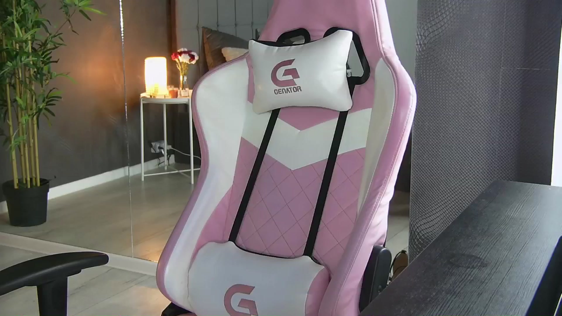 Gallery image thumbnail from Shayblonde's myfreecams stream on, 08/25/2024, 24:14 image 17 of 20