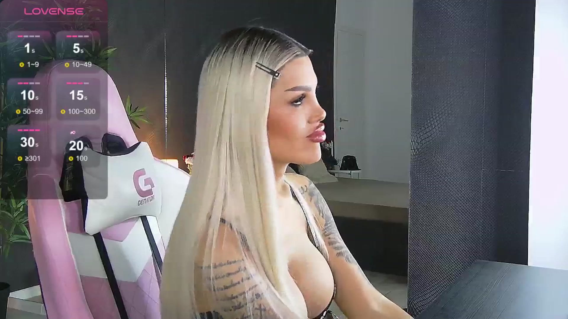 Gallery image thumbnail from Shayblonde's myfreecams stream on, 08/30/2024, 20:15 image 8 of 20