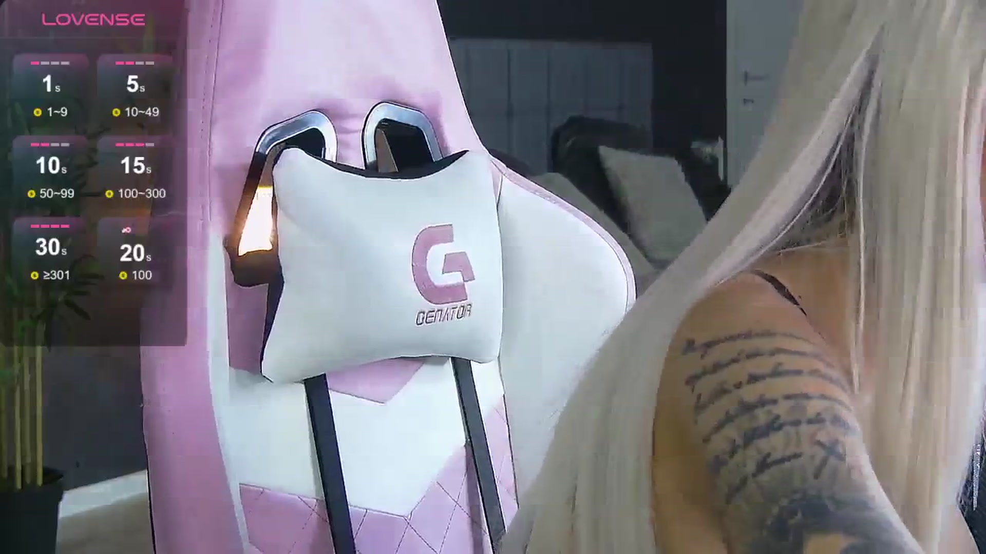 Gallery image thumbnail from Shayblonde's myfreecams stream on, 08/30/2024, 20:15 image 2 of 20