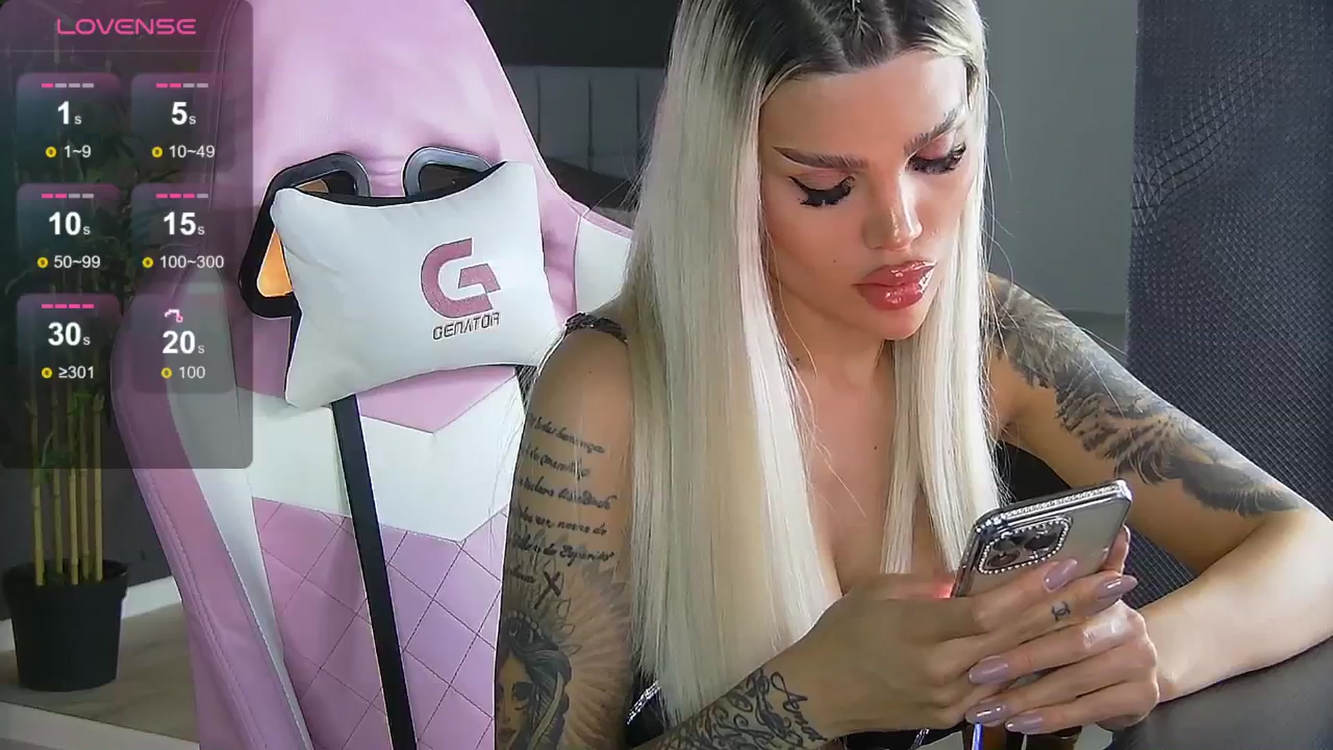 Gallery image thumbnail from Shayblonde's myfreecams stream on, 09/05/2024, 24:52 image 16 of 20